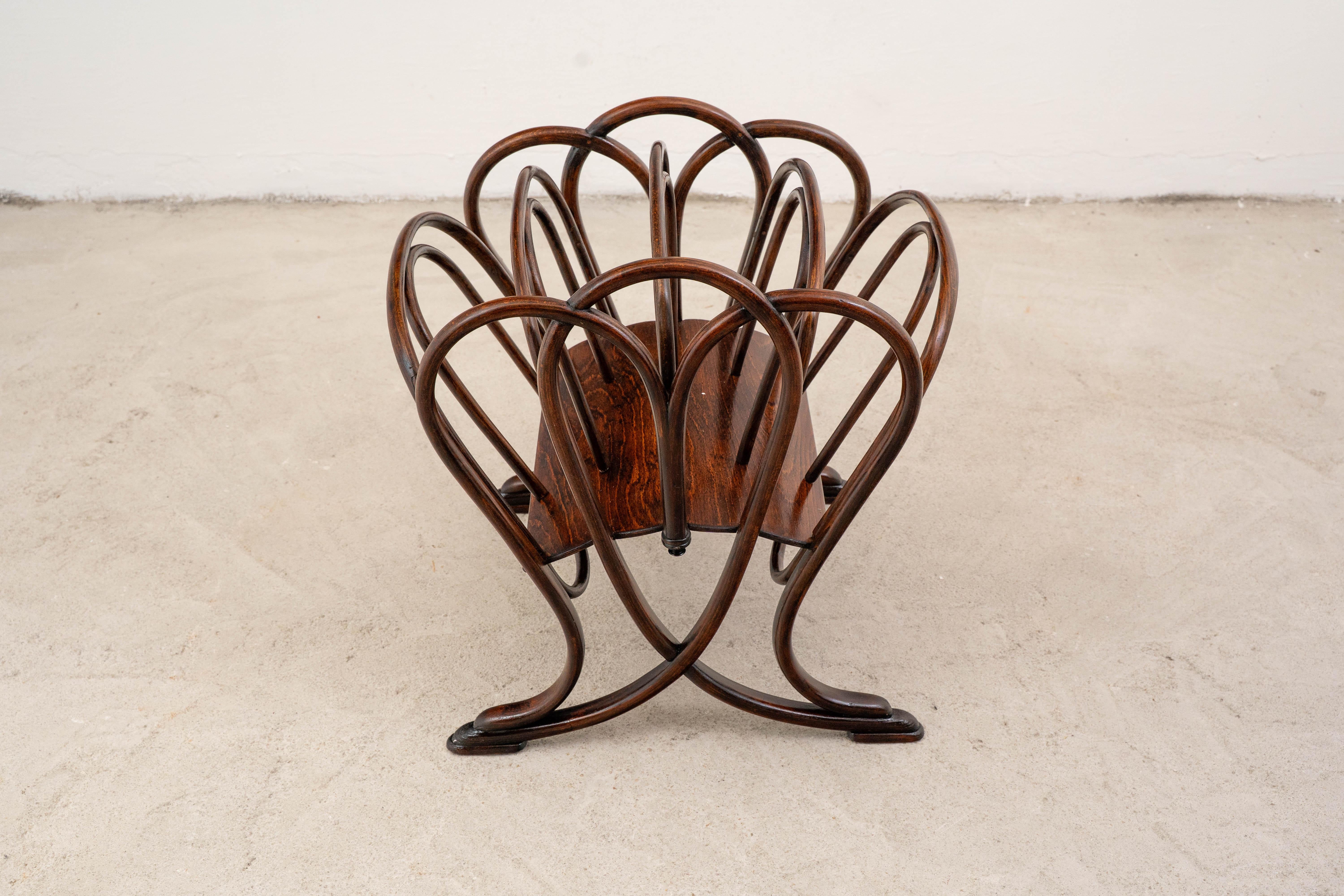 Thonet - Michael Thonet - Portariviste - N. 1 - Beeche In condizioni buone in vendita a Budapest, HU