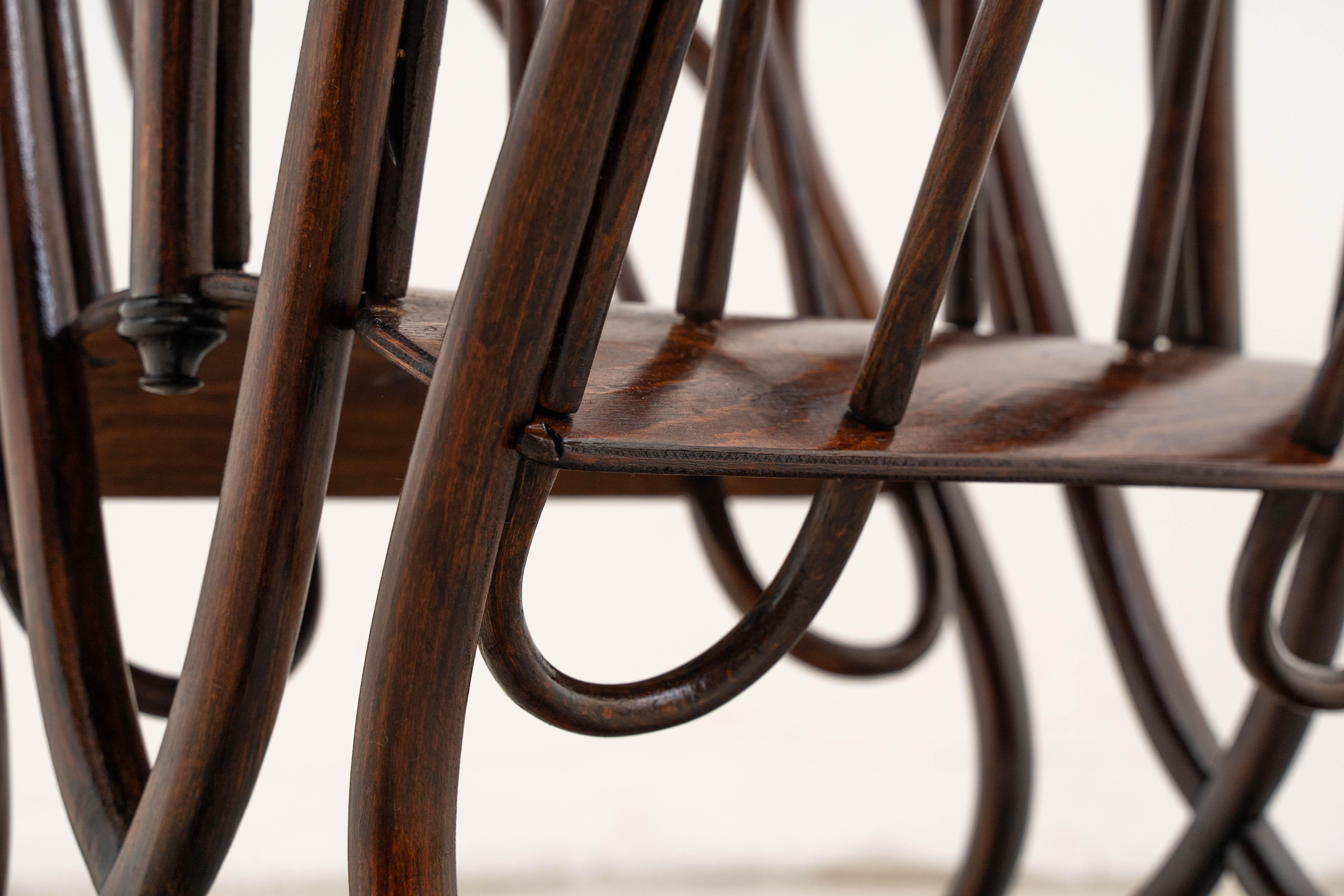 Thonet - Michael Thonet - Portariviste - N. 1 - Beeche in vendita 2