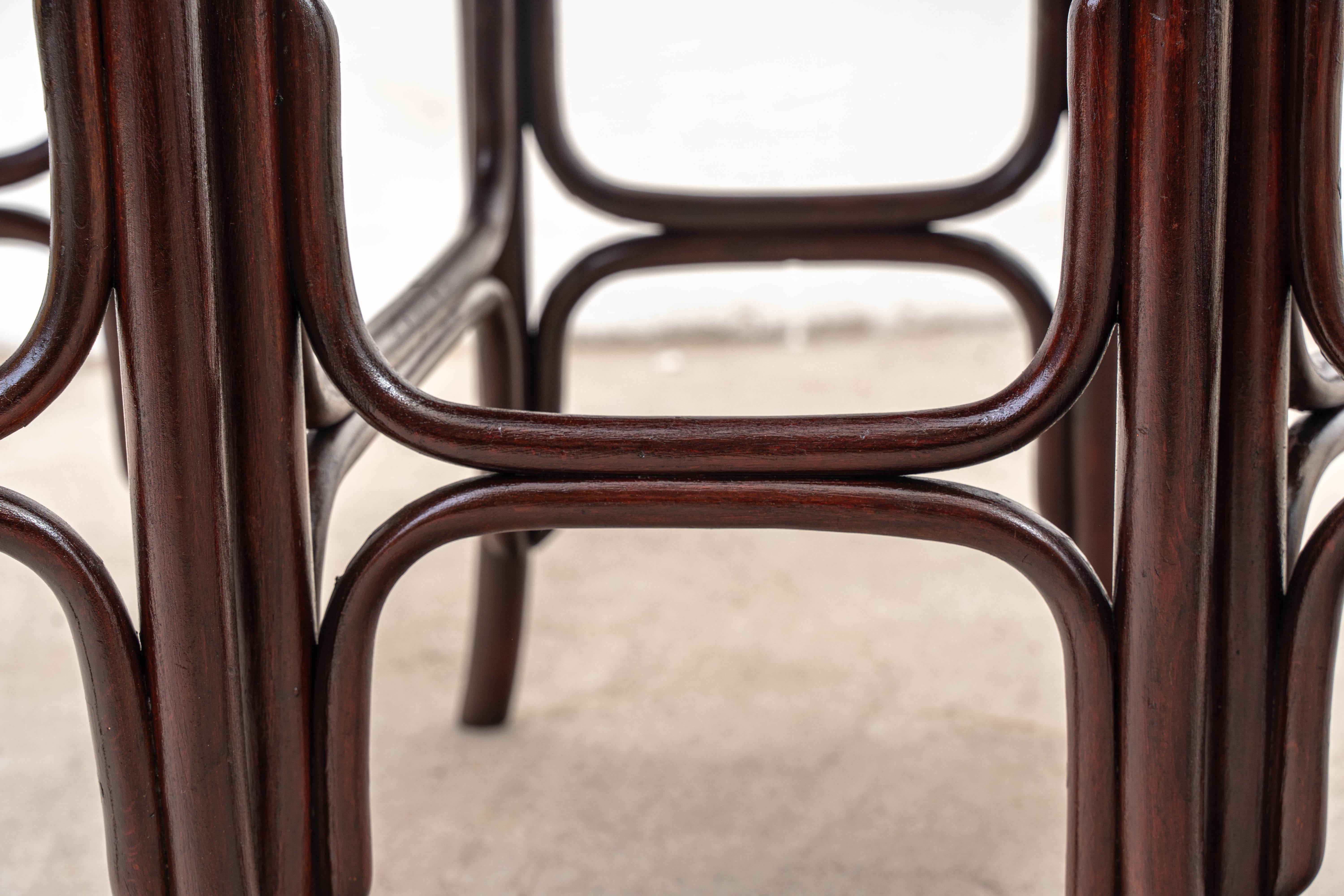 Thonet - Michael Thonet - Nesting tables - No. 10 - Beech For Sale 5