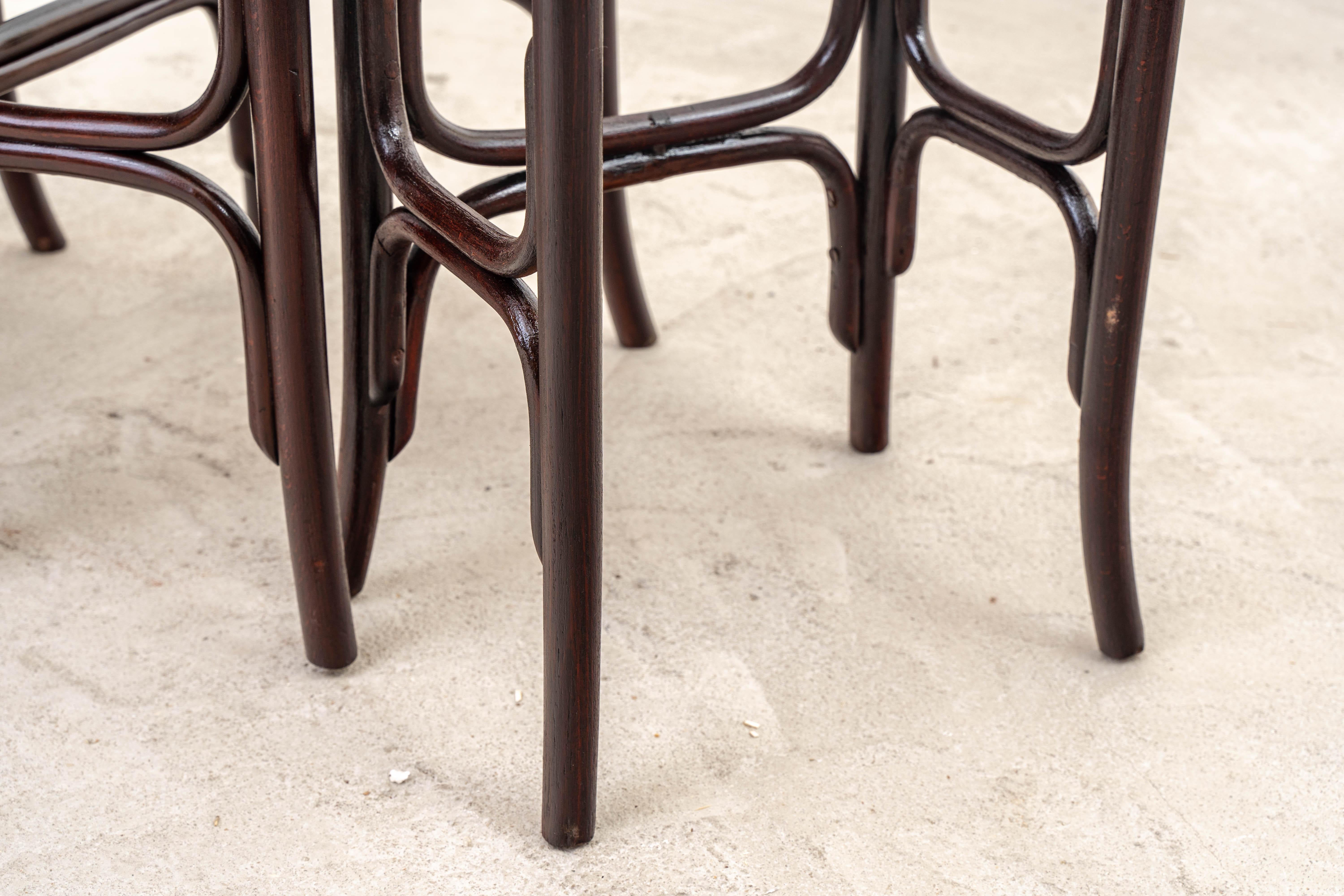 Thonet - Michael Thonet - Nesting tables - No. 10 - Beech For Sale 6