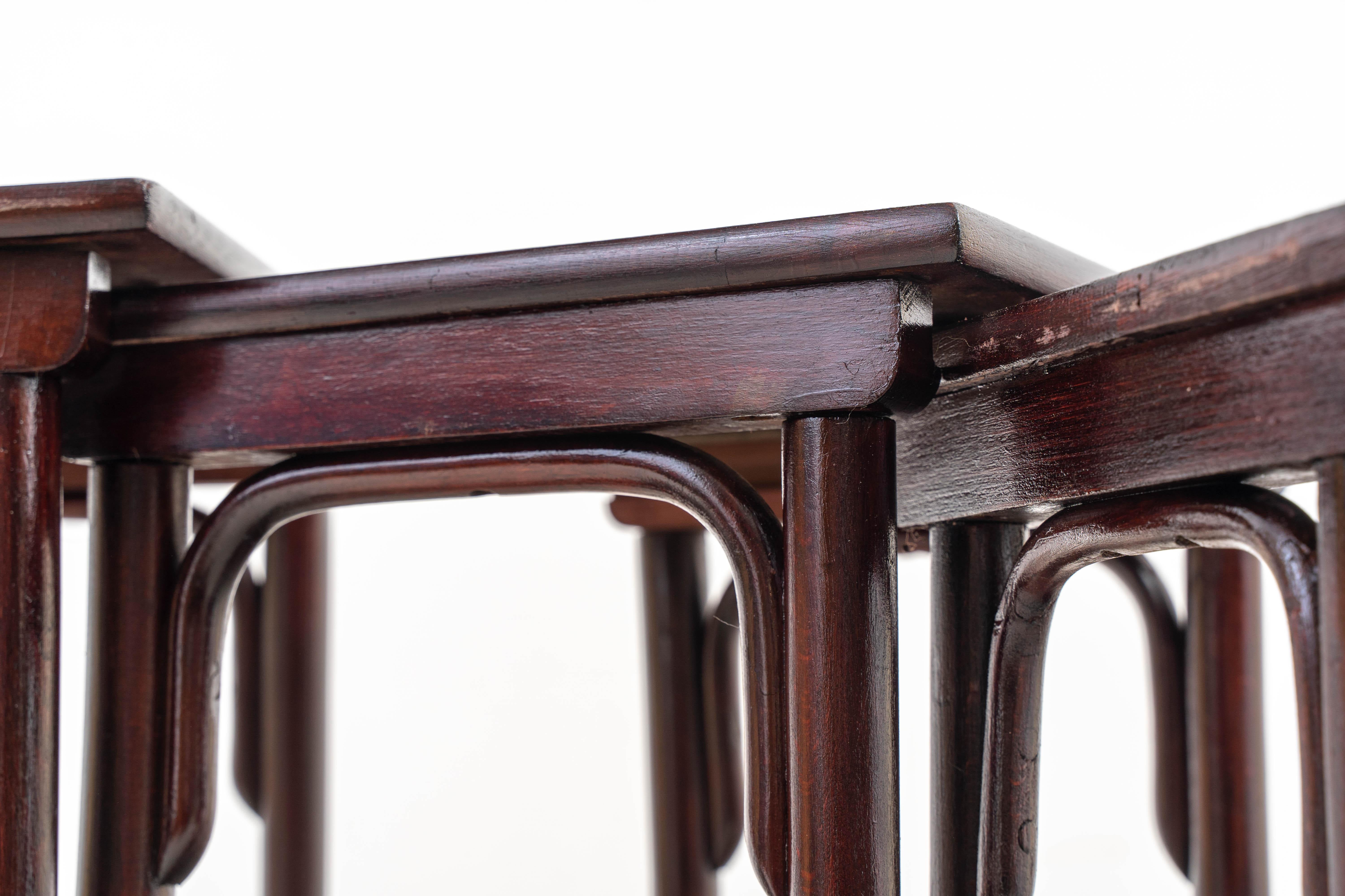 Thonet - Michael Thonet - Nesting tables - No. 10 - Beech For Sale 7