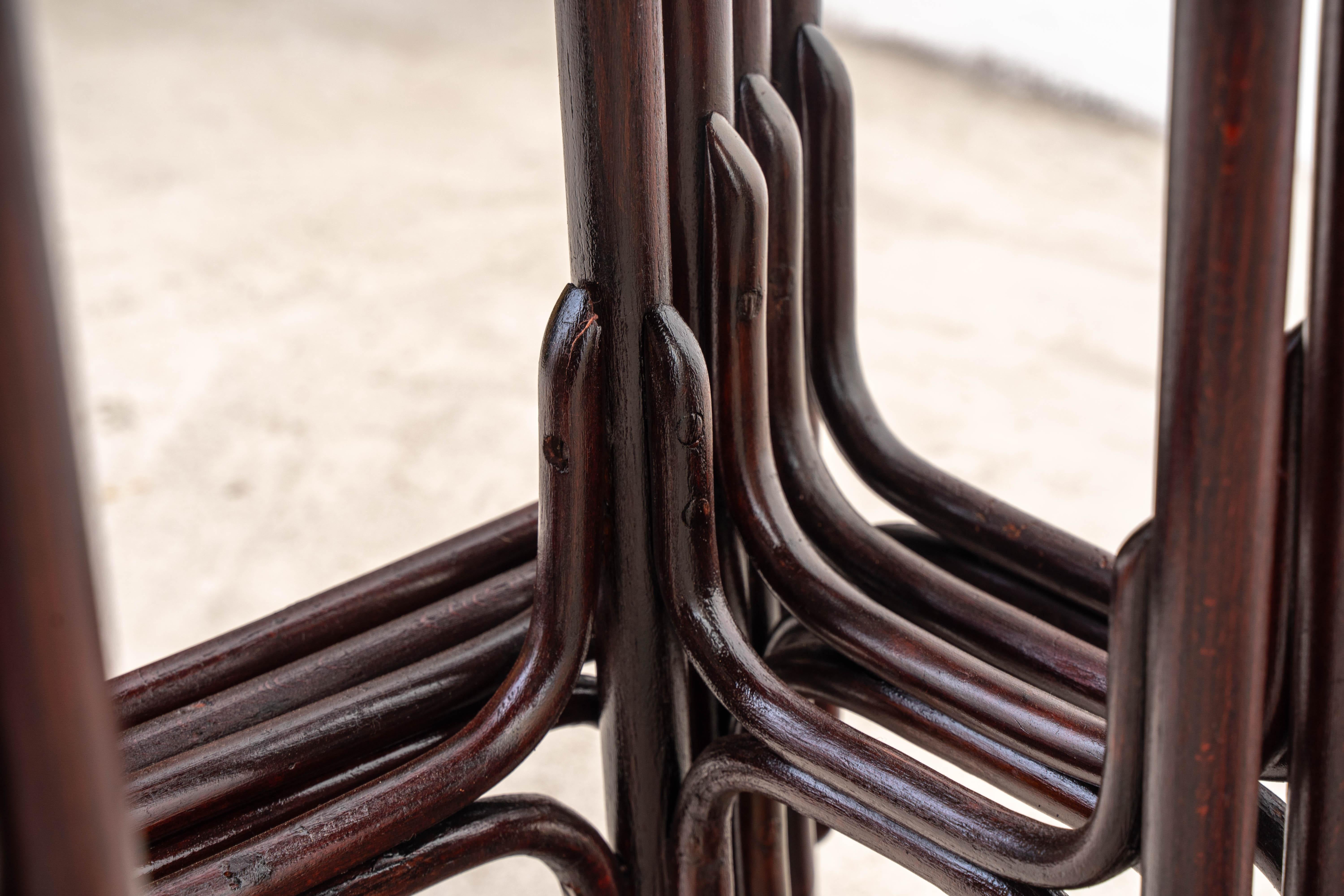 Thonet - Michael Thonet - Nesting tables - No. 10 - Beech For Sale 12