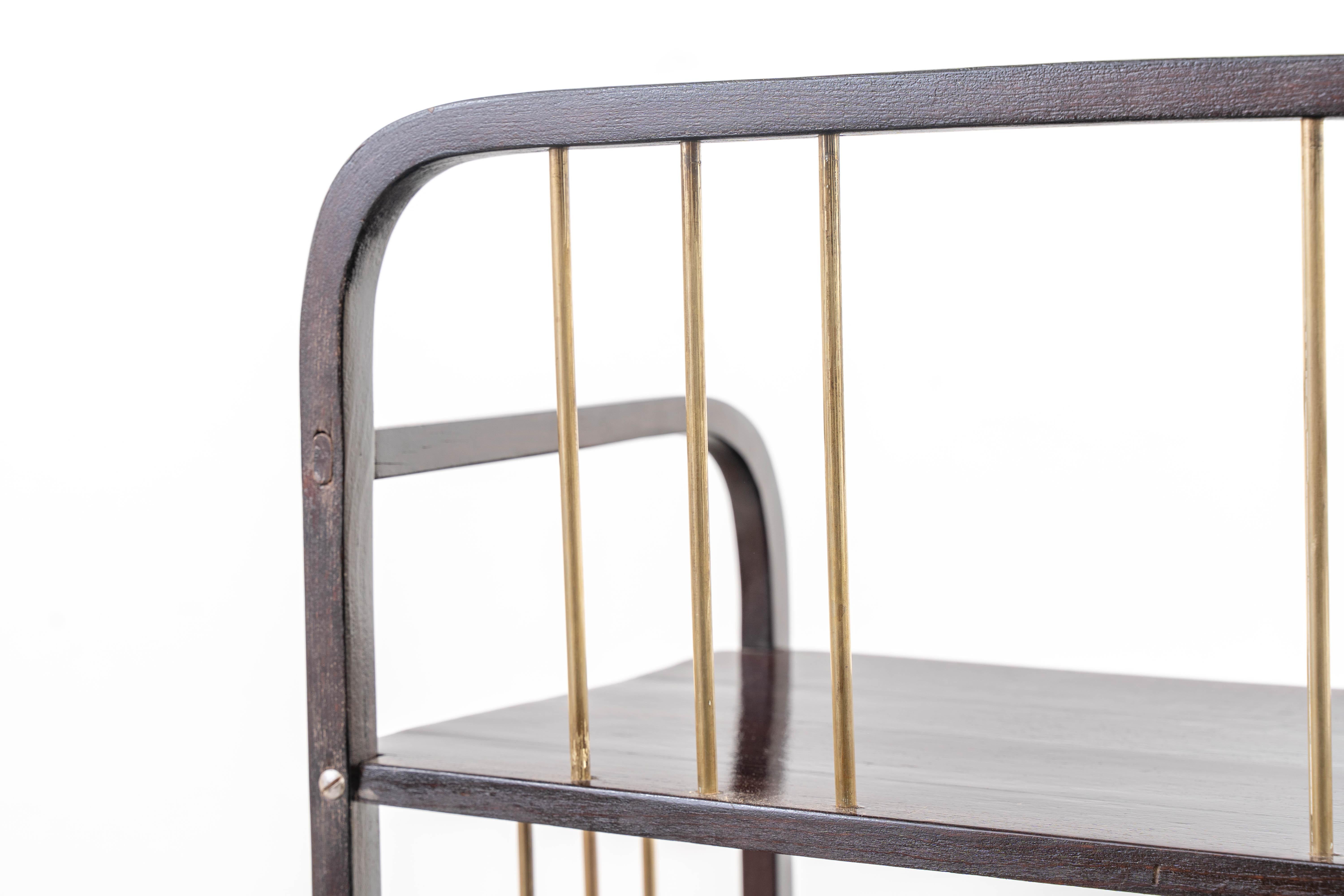 Thonet - Michael Thonet - Scaffale - N. 42 - Beeche, ottone In condizioni buone in vendita a Budapest, HU