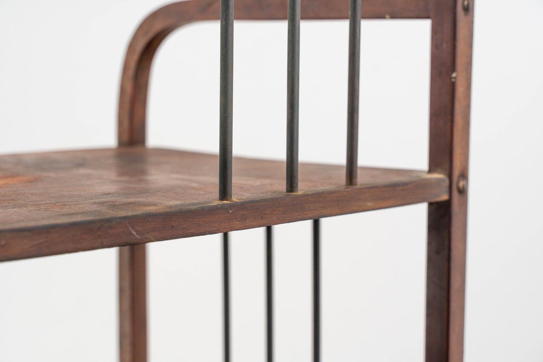 Thonet - Michael Thonet - Scaffale - N. 42 - Beeche in vendita 12