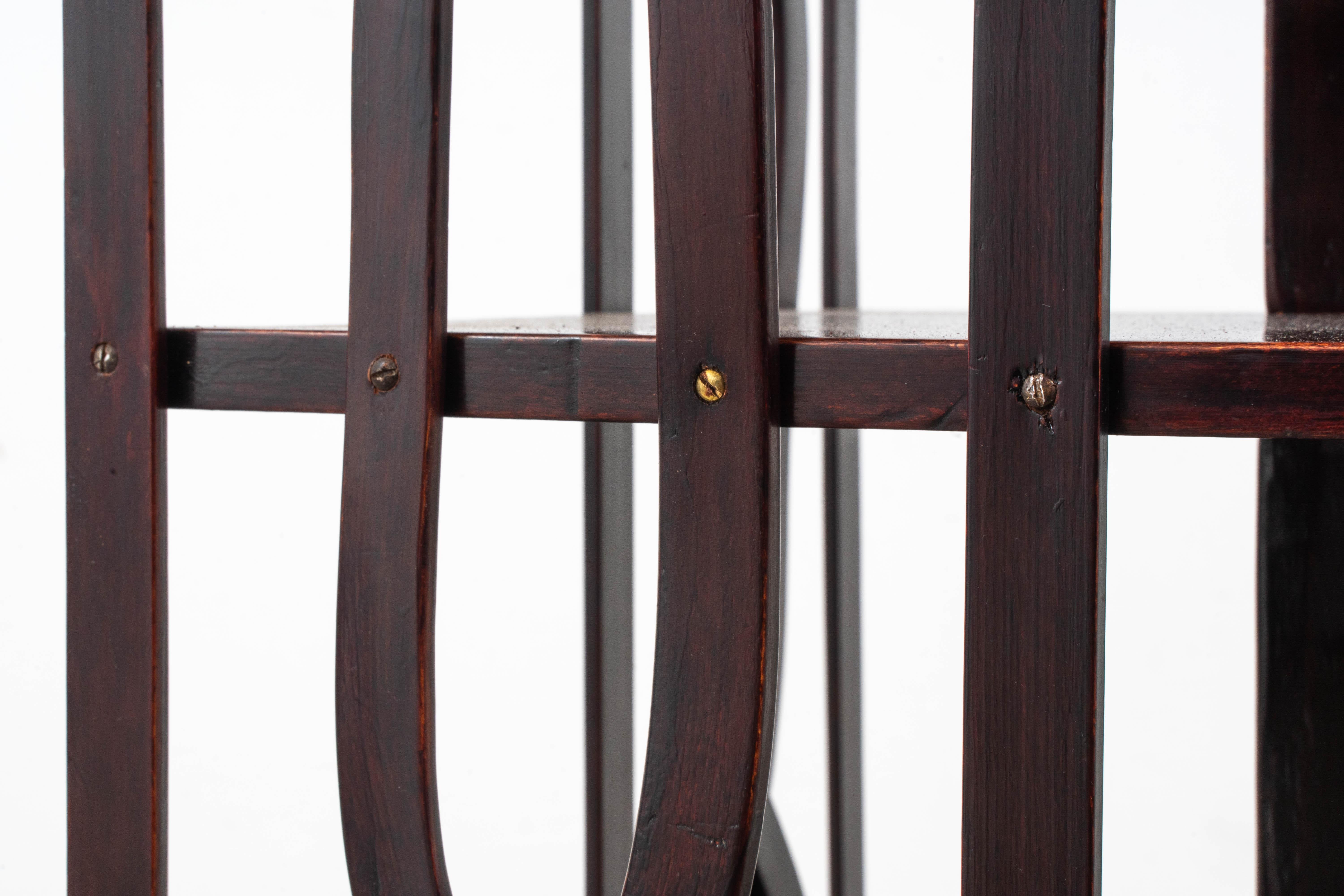 Thonet – Michael Thonet – Beistelltisch – Nr. 11651 – Buche (Buchenholz) im Angebot