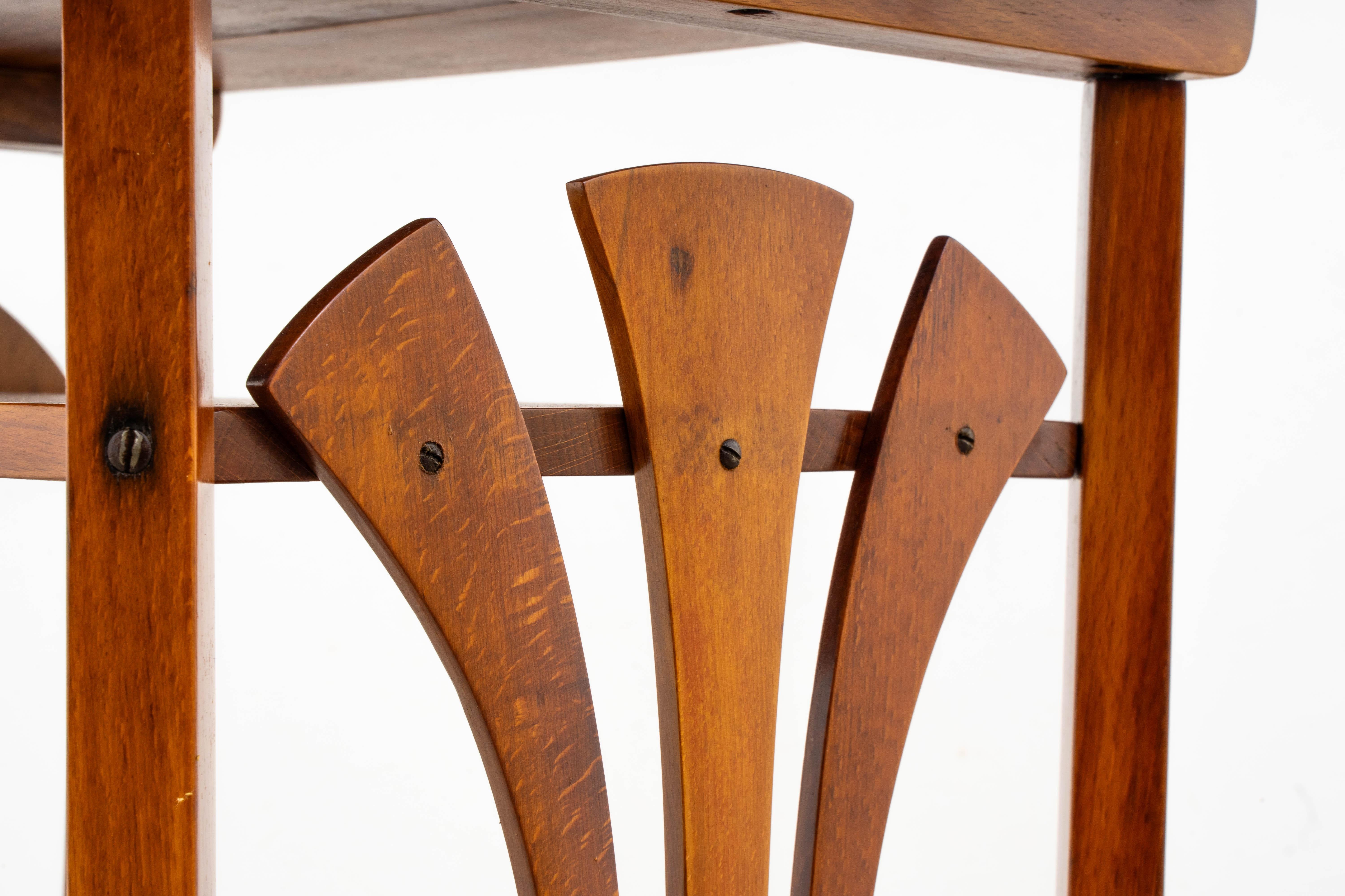Thonet – Michael Thonet – Beistelltisch – Nr. 29 – Buche 5