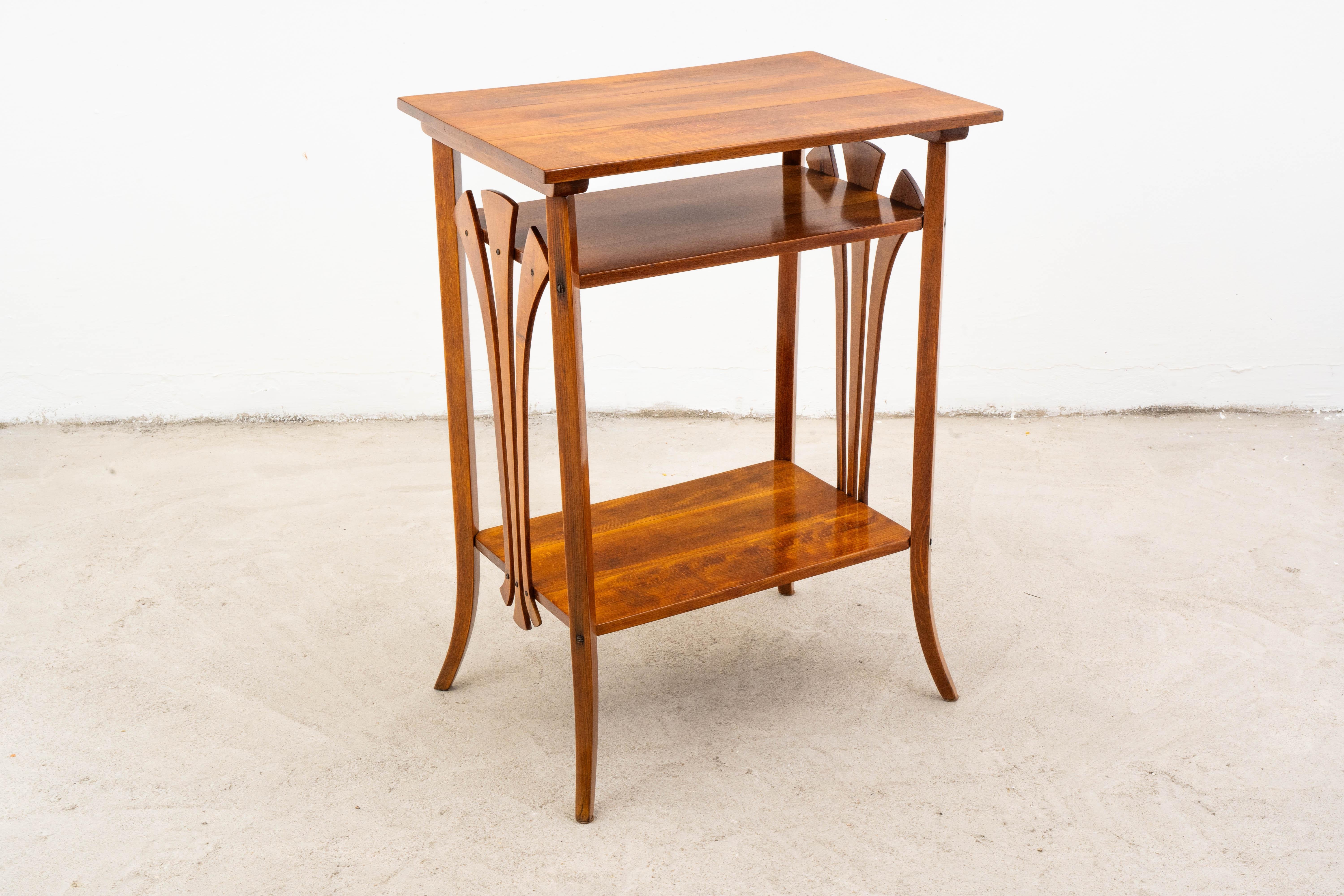 Thonet – Michael Thonet – Beistelltisch – Nr. 29 – Buche (Österreichisch)