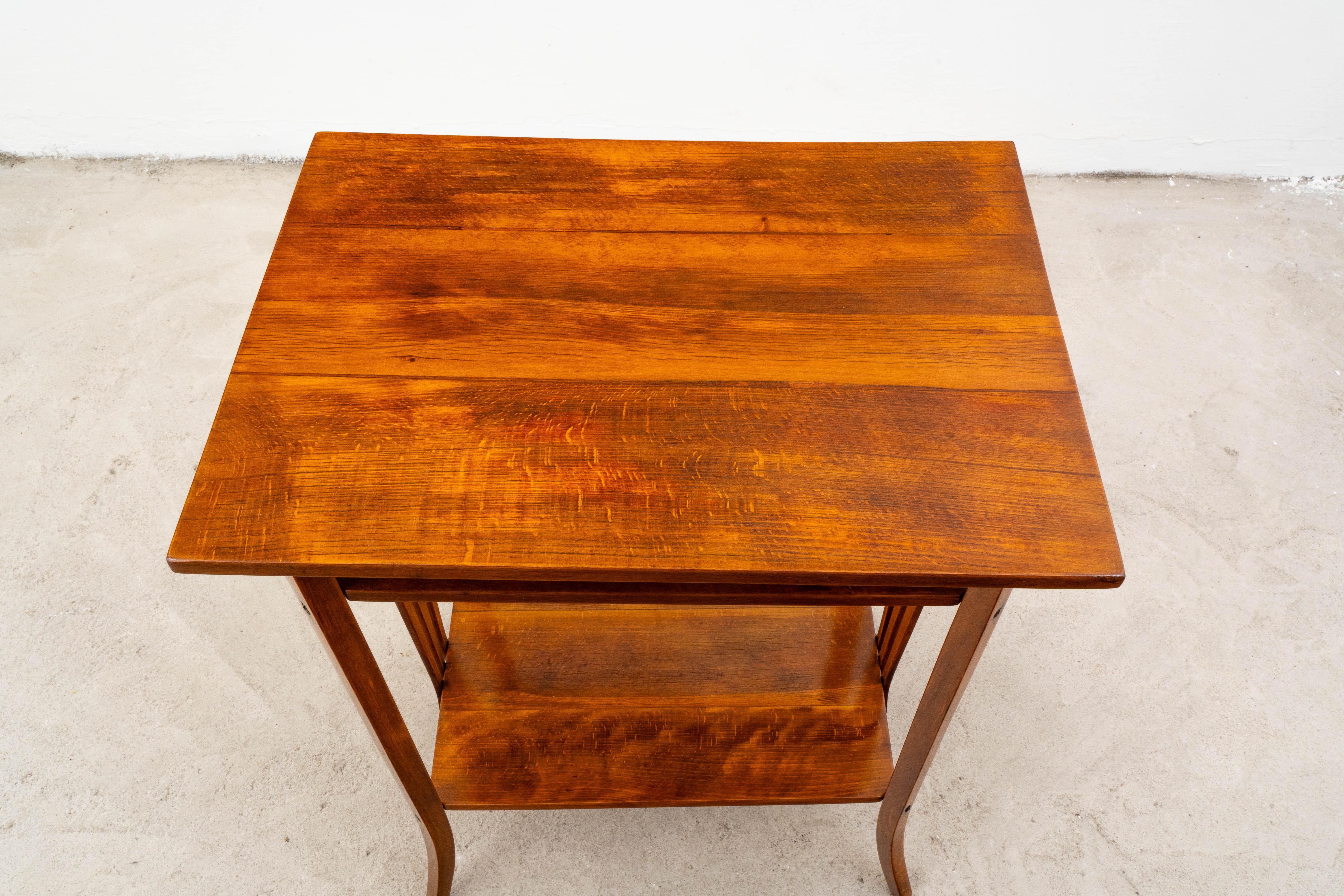 Thonet – Michael Thonet – Beistelltisch – Nr. 29 – Buche 2
