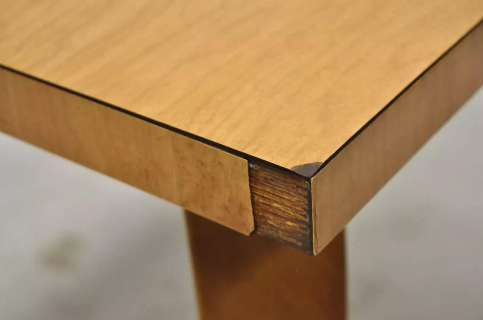 Thonet Tavolino da salotto rettangolare con piano in laminato con gambe in legno di bentwood del Mid Century Modern in vendita 1