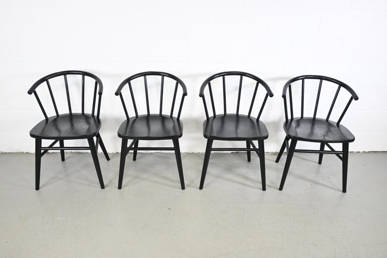 Thonet Mid Century Modern Black Lacquered Spindle Back Chairs, Set of 4 In Excellent Condition For Sale In Morgan, UT