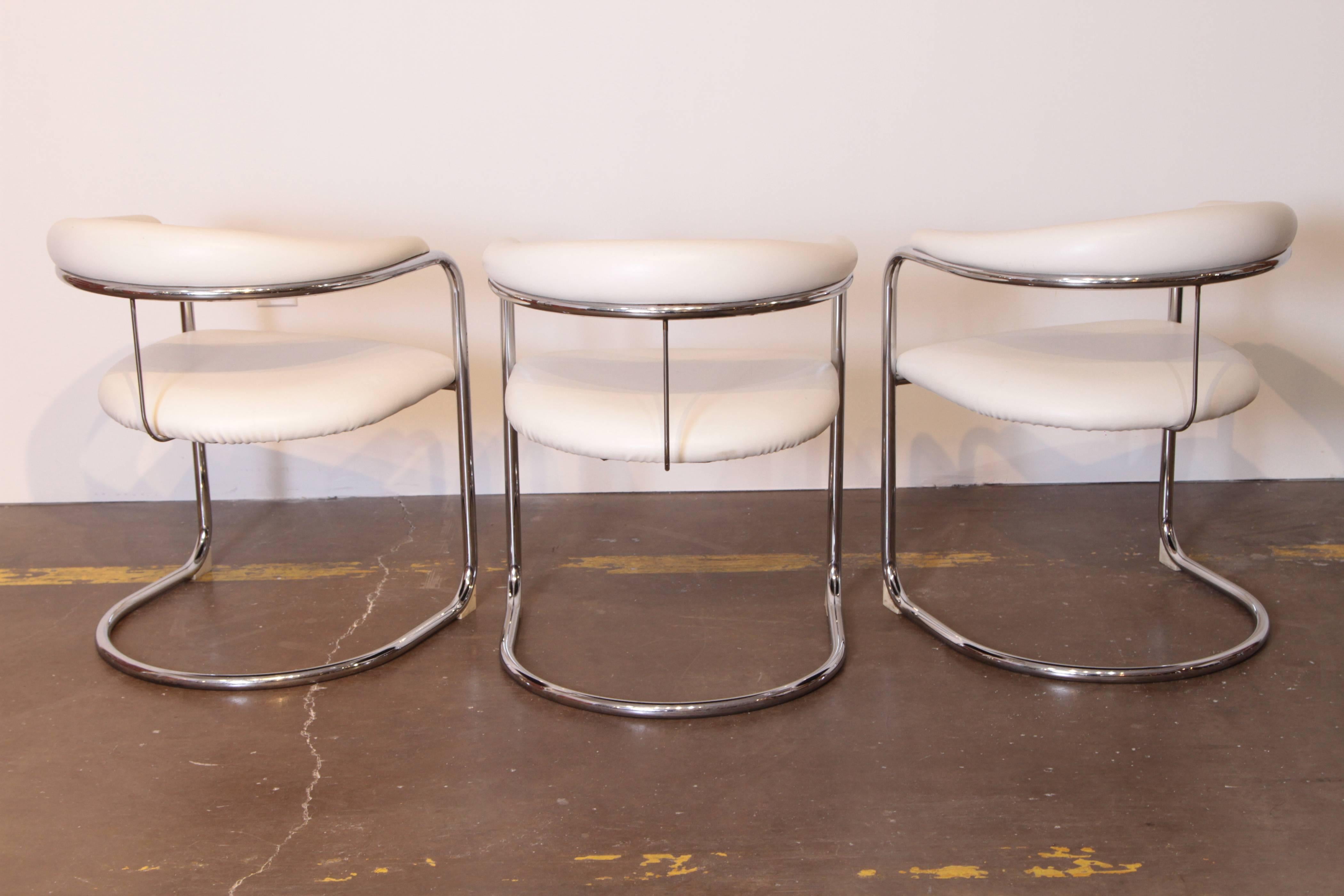 Thonet Midcentury Side Chairs and Ottomans, Five Piece Set, Lorenz Design In Good Condition In Dallas, TX