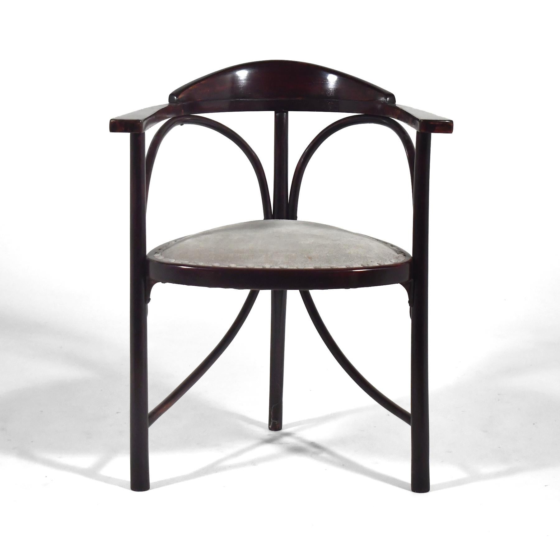 Sillón de tres patas Thonet Modelo 81 Secesión de Viena en venta