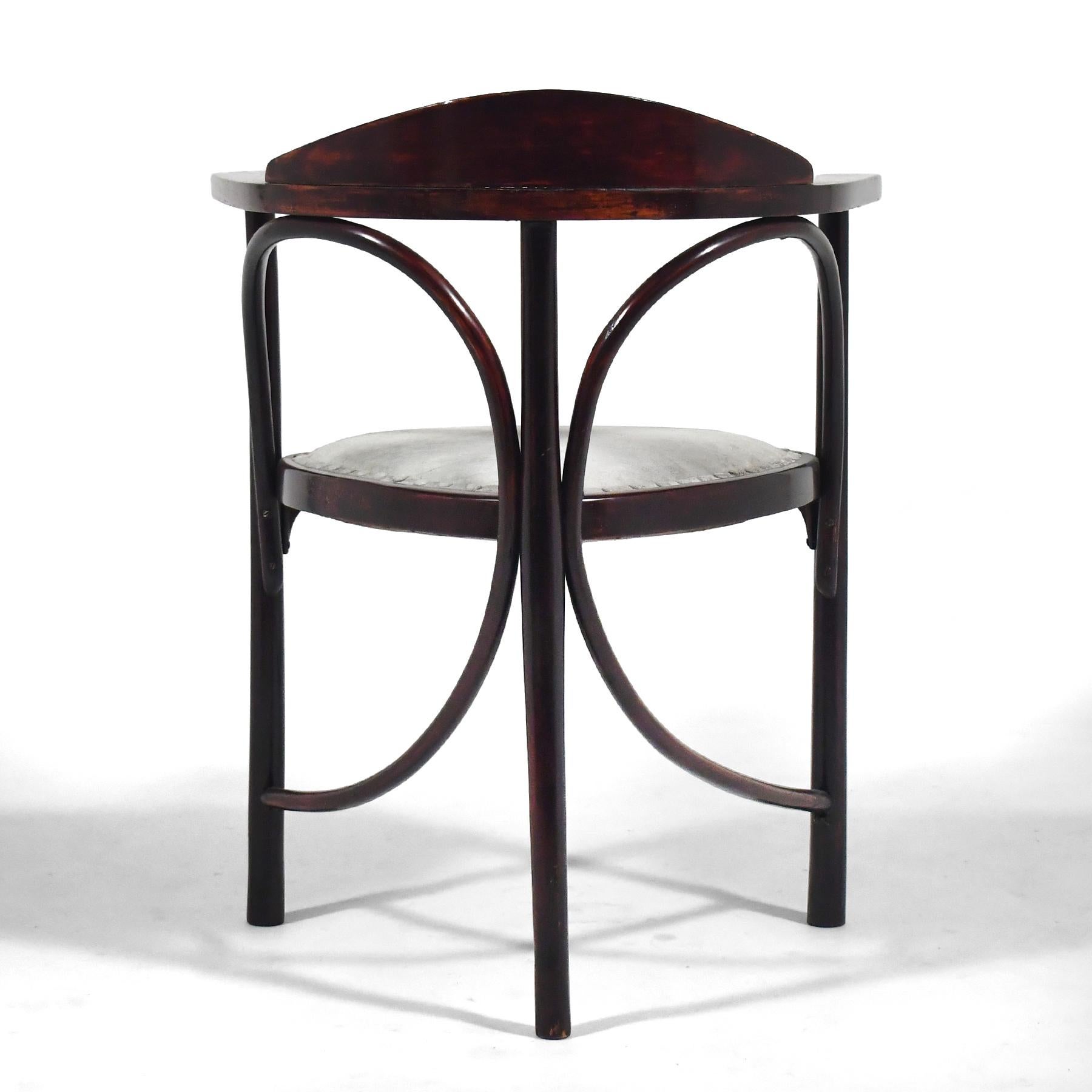 Sillón de tres patas Thonet Modelo 81 principios del siglo XX en venta