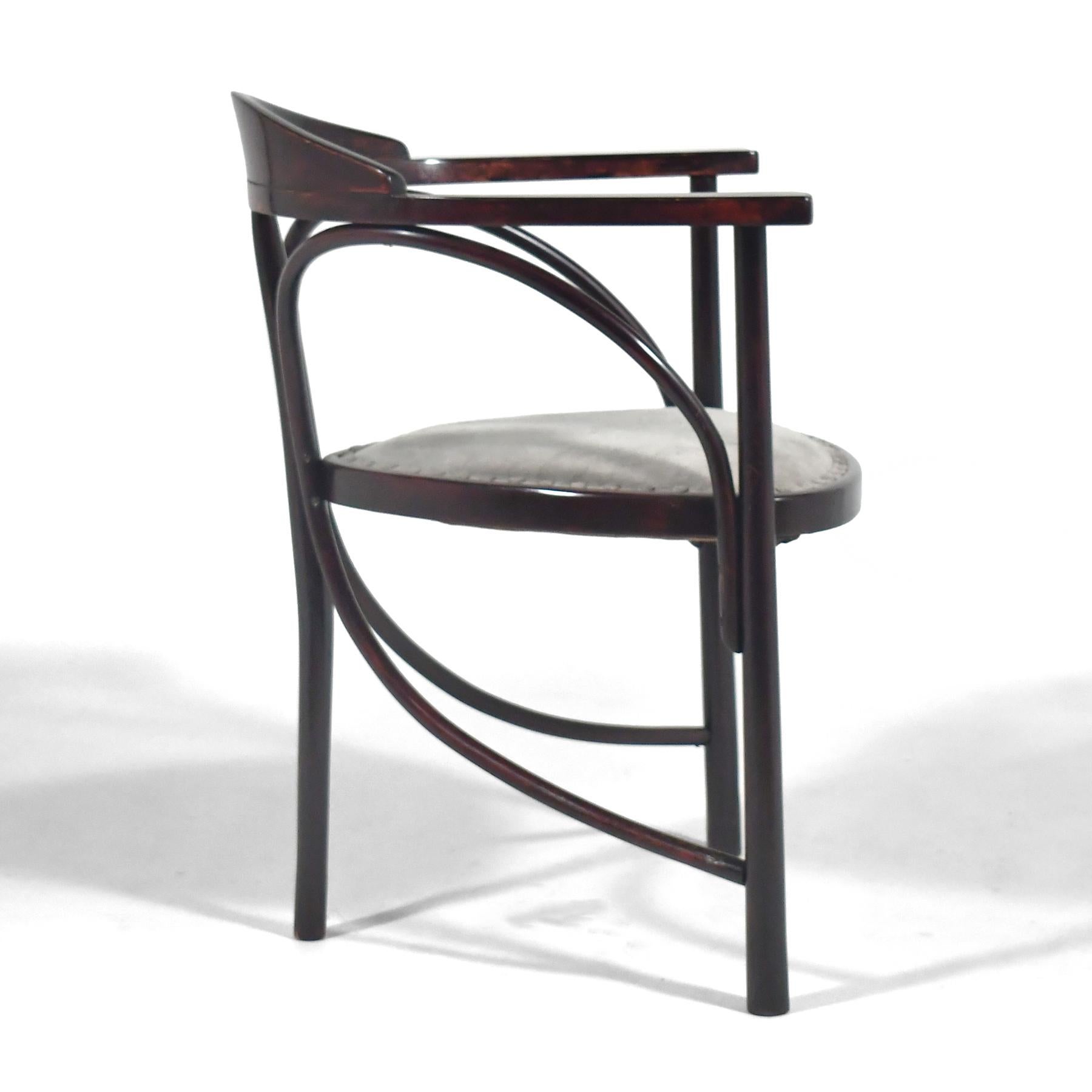 Sillón de tres patas Thonet Modelo 81 Haya en venta