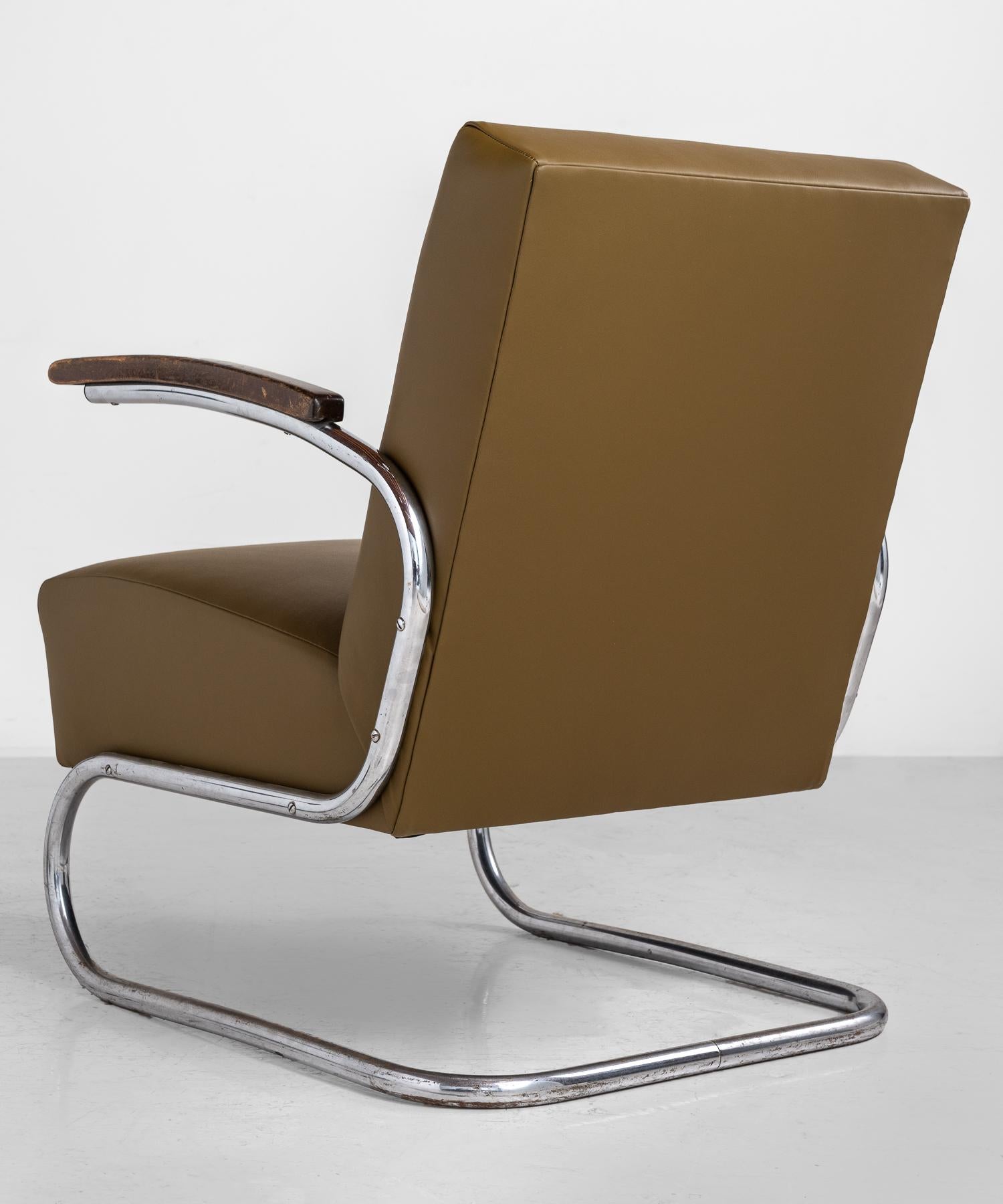 Thonet Modern Leather Armchair, Germany circa 1930 In Excellent Condition In Culver City, CA