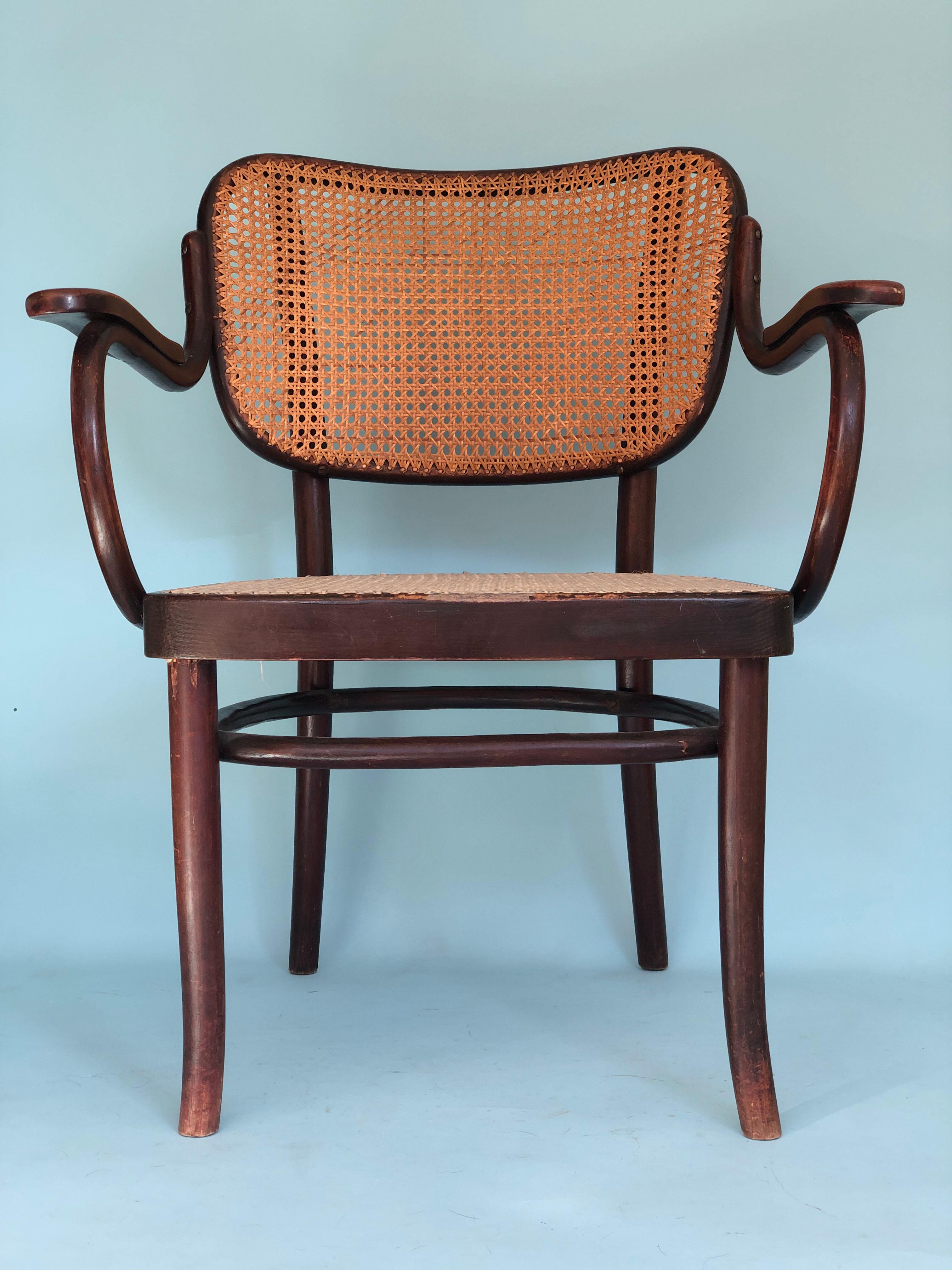 Thonet Mundus Armchair Model A 283f A.G. Schneck, 1920 In Good Condition In Bjuråker, SE