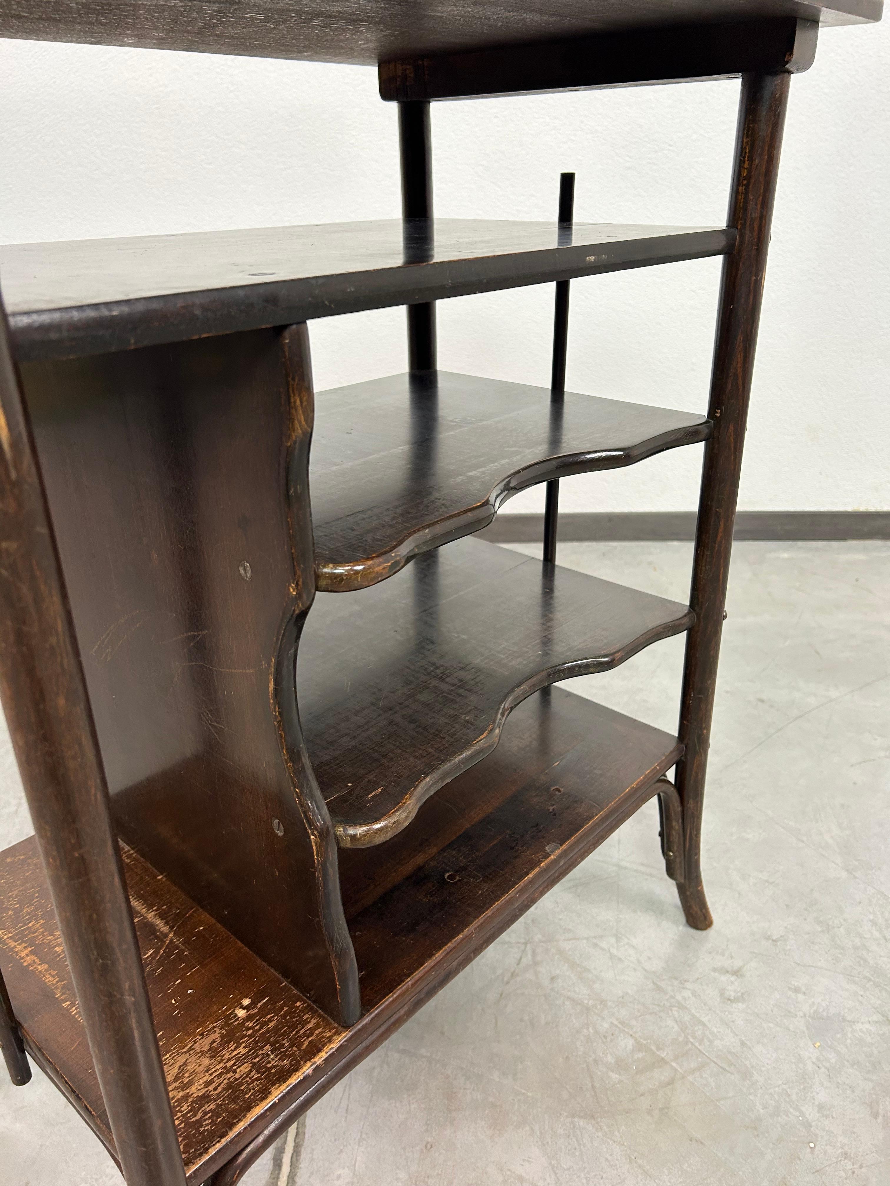 Autrichien Stand de musique Thonet en vente