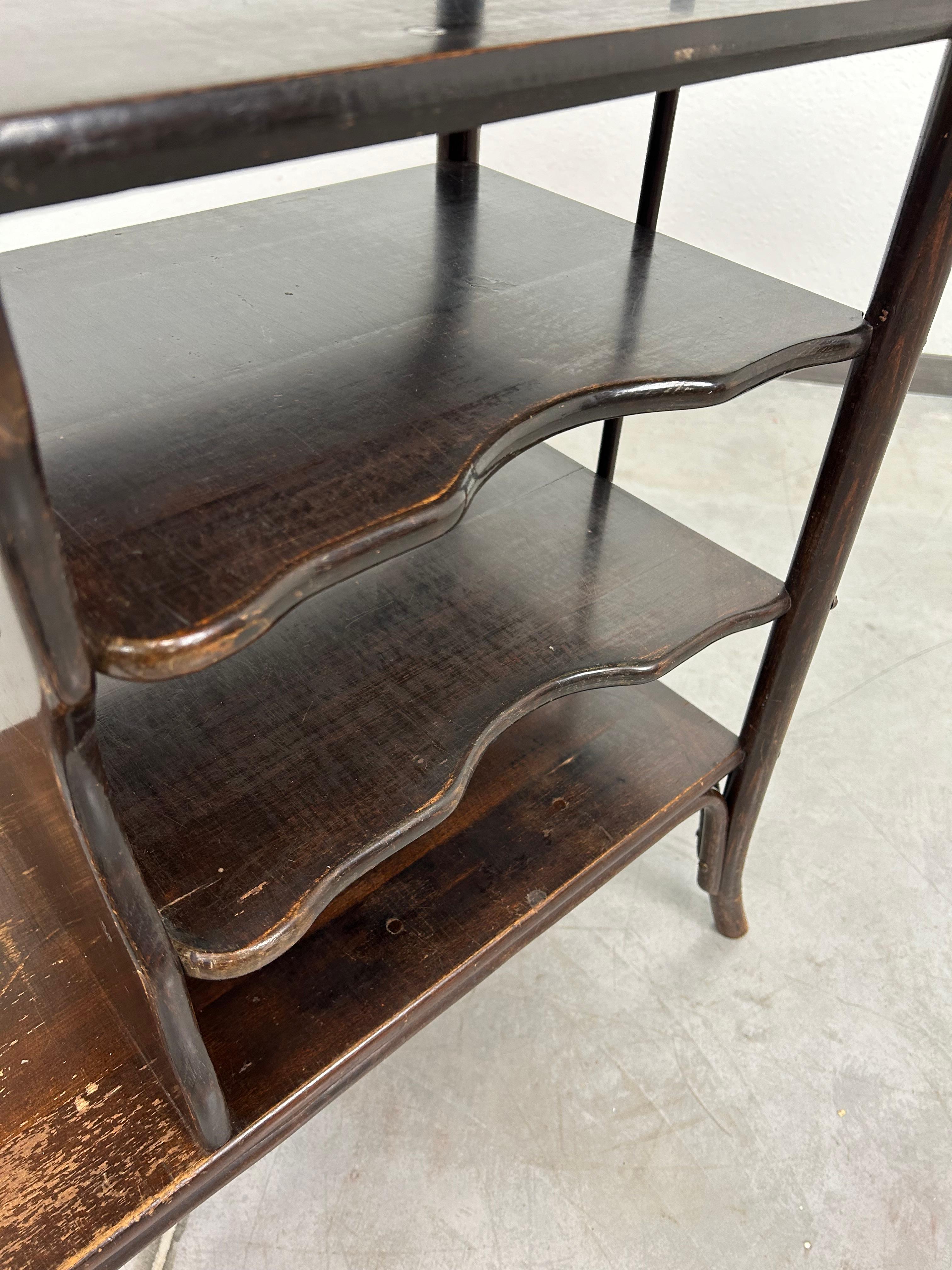 Stand de musique Thonet Bon état - En vente à Banská Štiavnica, SK