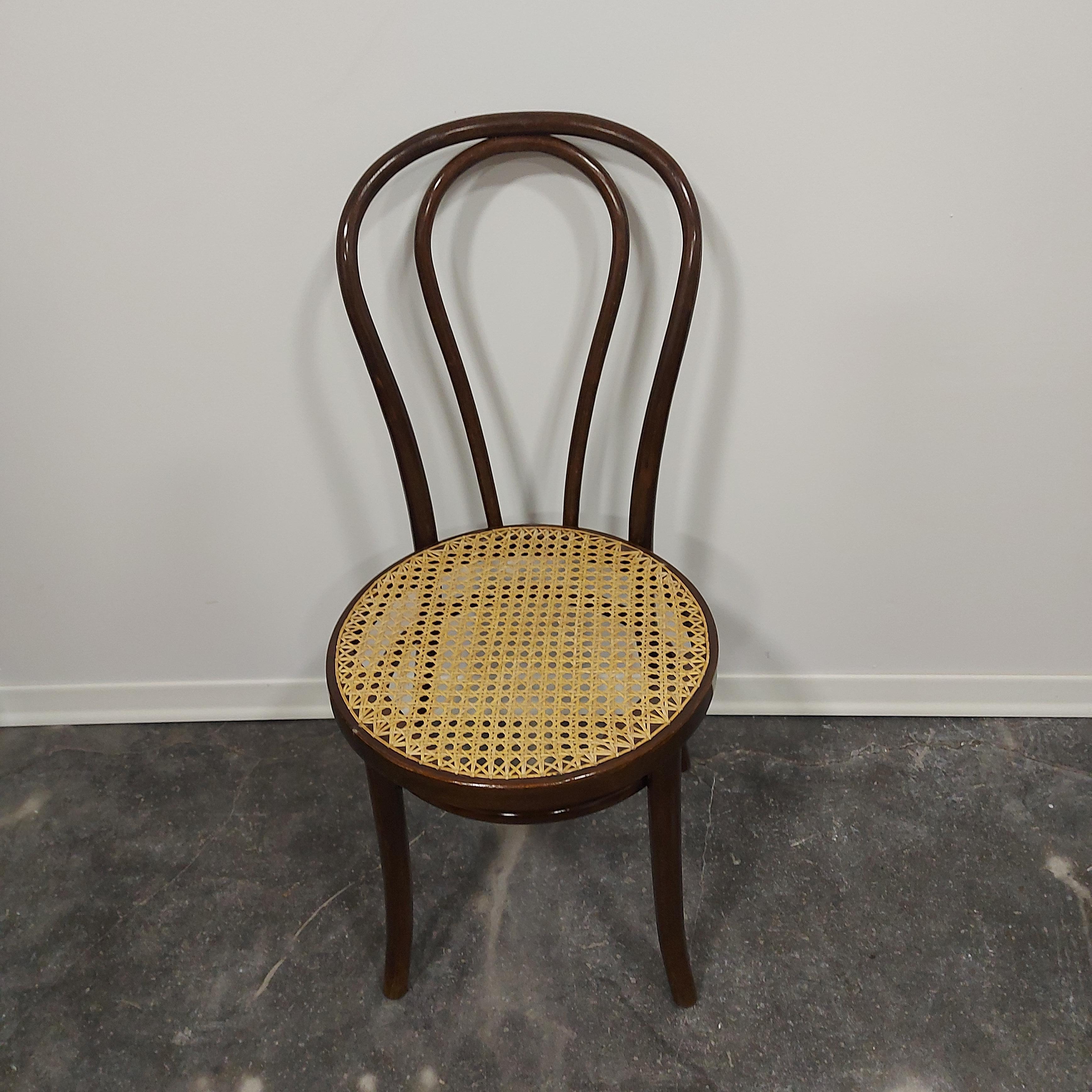 Thonet N.18 Beech and Vienna Straw Chair 1960s For Sale 8