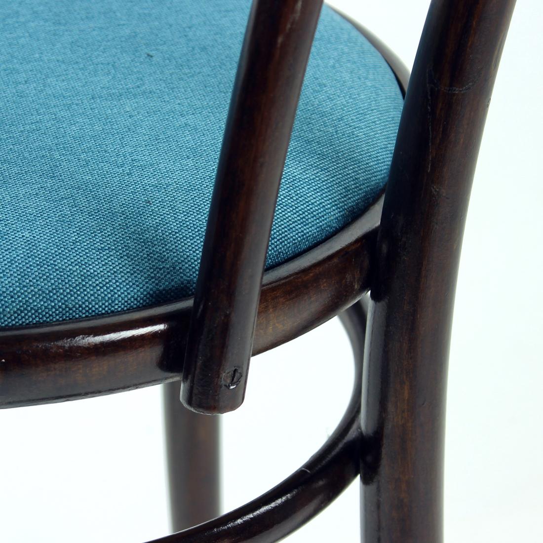 Thonet No. 16 Bistro Chair Model by Ton, Czechoslovakia 1960s For Sale 4