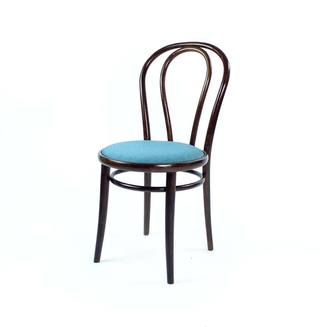 Thonet No. 16 Bistro Chair Model by Ton, Czechoslovakia 1960s For Sale 9