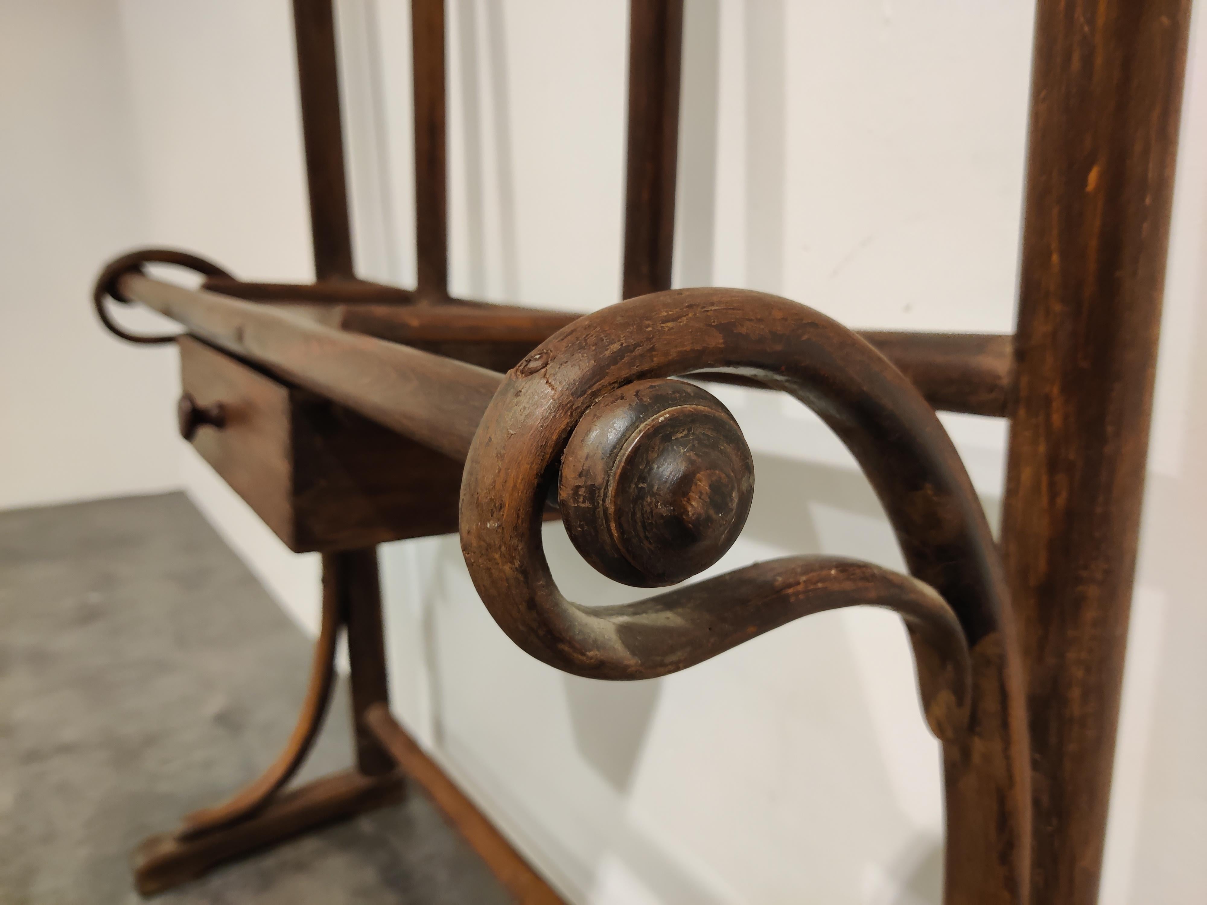 Early 20th Century Thonet No.4 Coat Stand with Mirror, 1920s