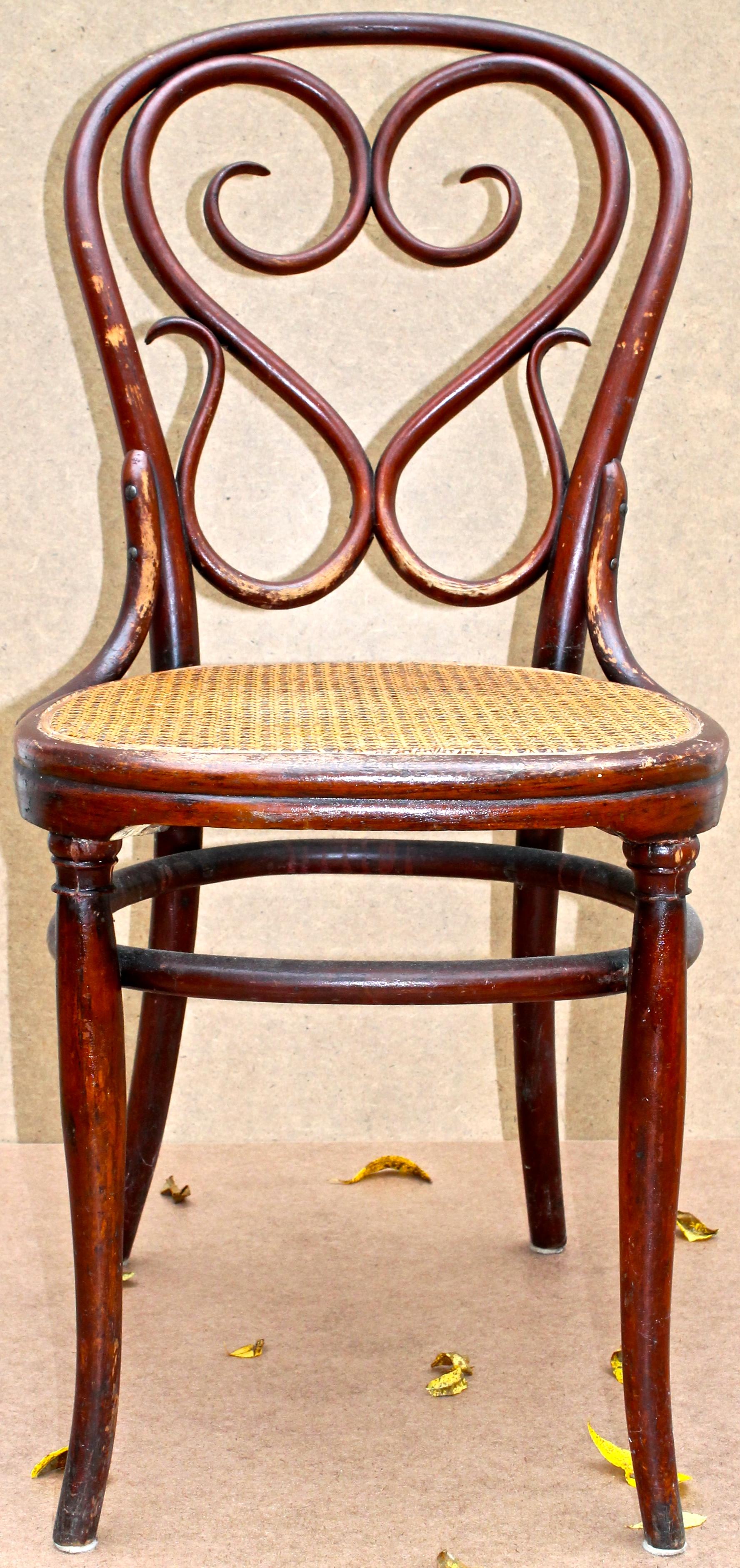 Art Nouveau Thonet No.4 Iconic Bentwood Side Chair