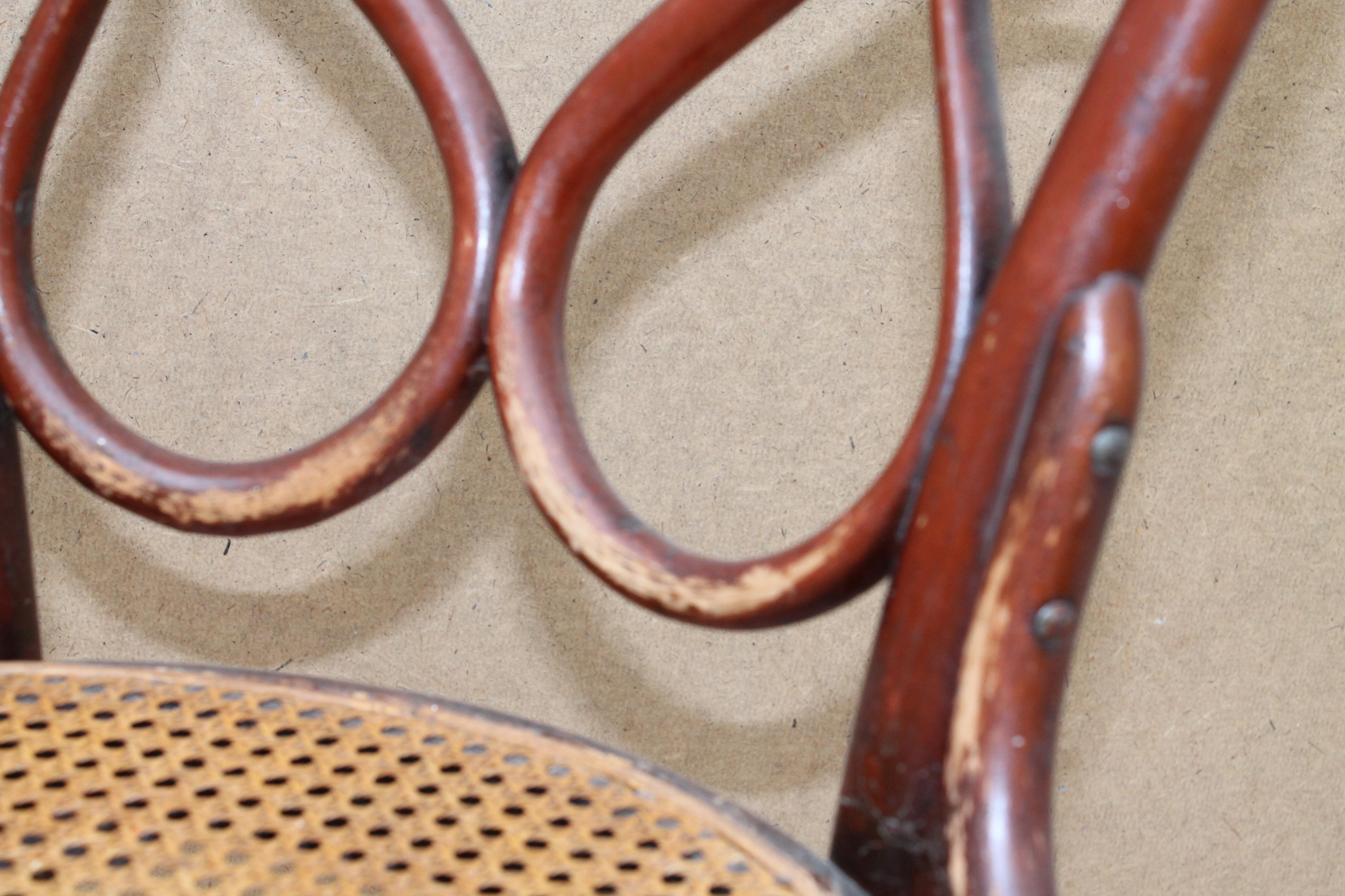 Thonet No.4 Iconic Bentwood Side Chair In Good Condition In Sharon, CT