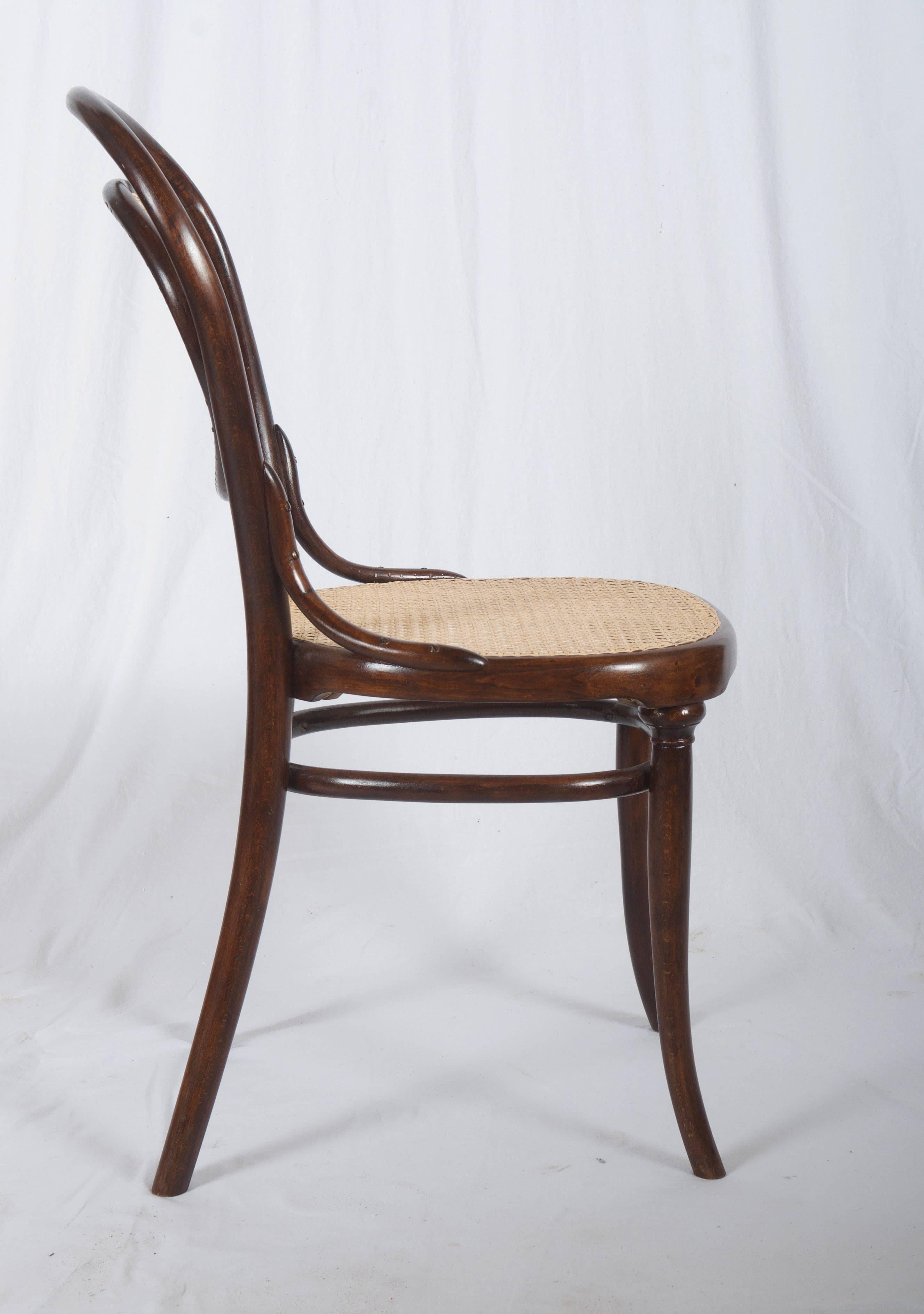 Thonet Nr. 11 Chair In Excellent Condition For Sale In Vienna, AT