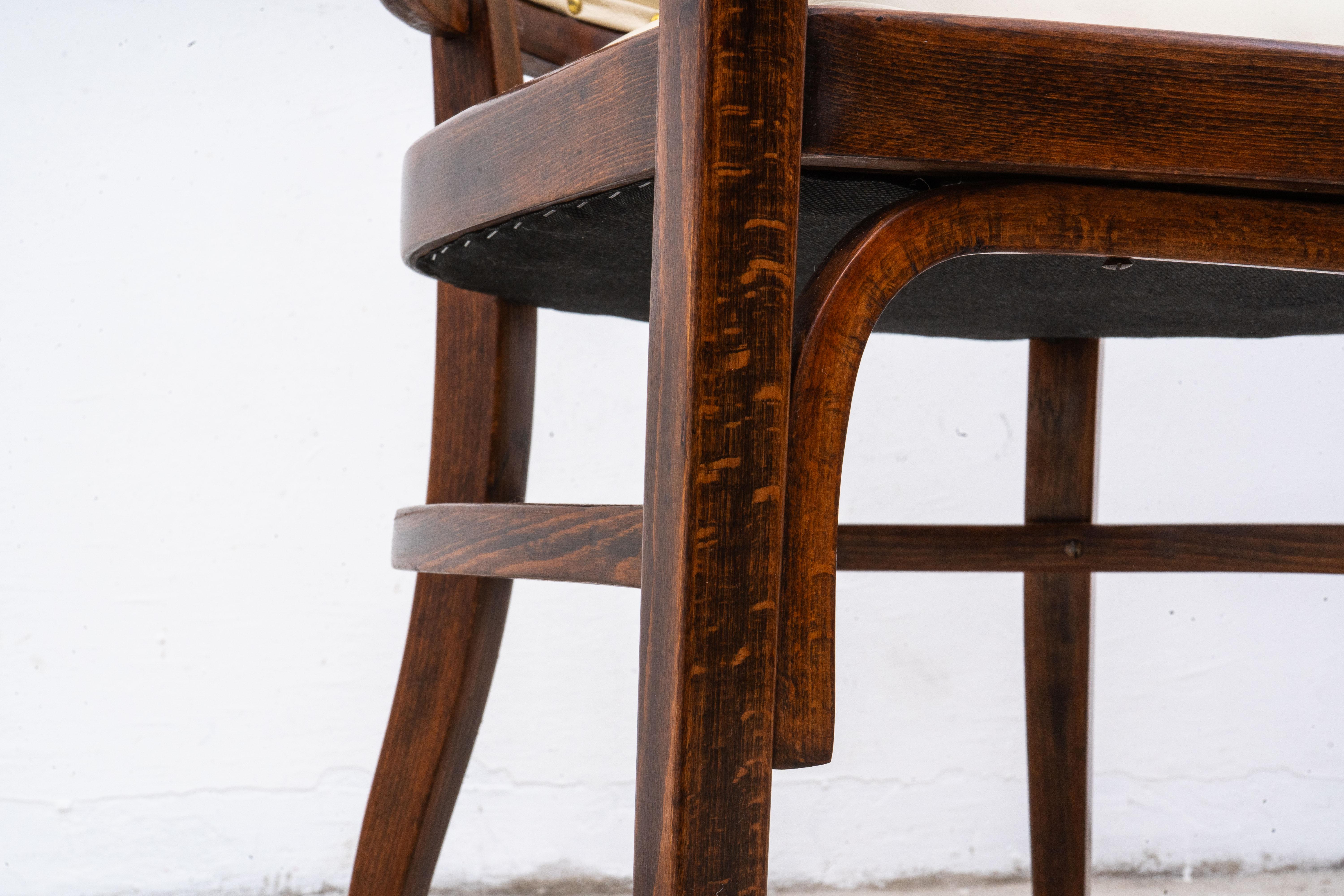 Thonet - Otto Wagner - Fauteuil (2) - No. 6514 - Hêtre, cuir en vente 4