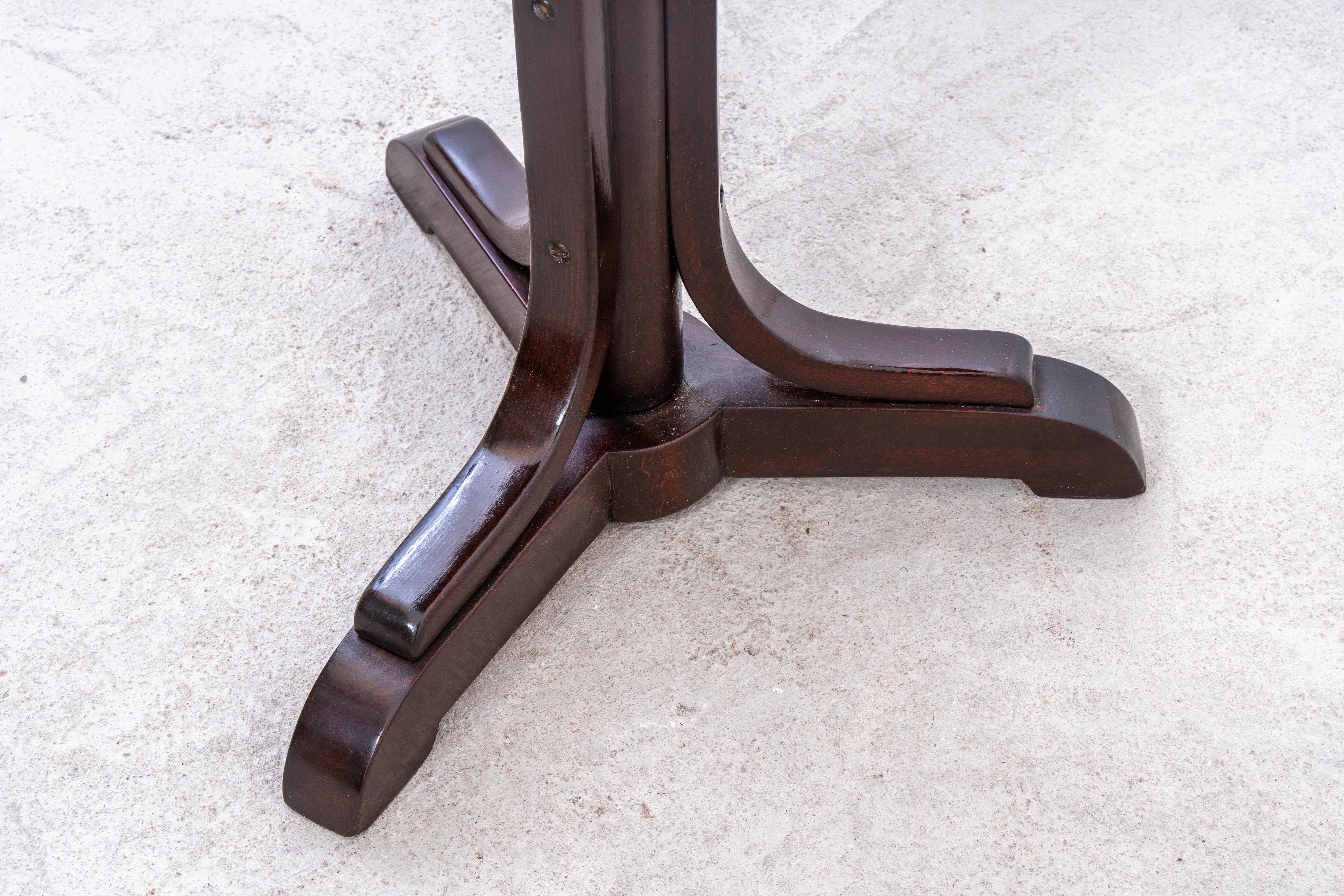 Thonet – Otto Wagner – Beistelltisch – Buche 2