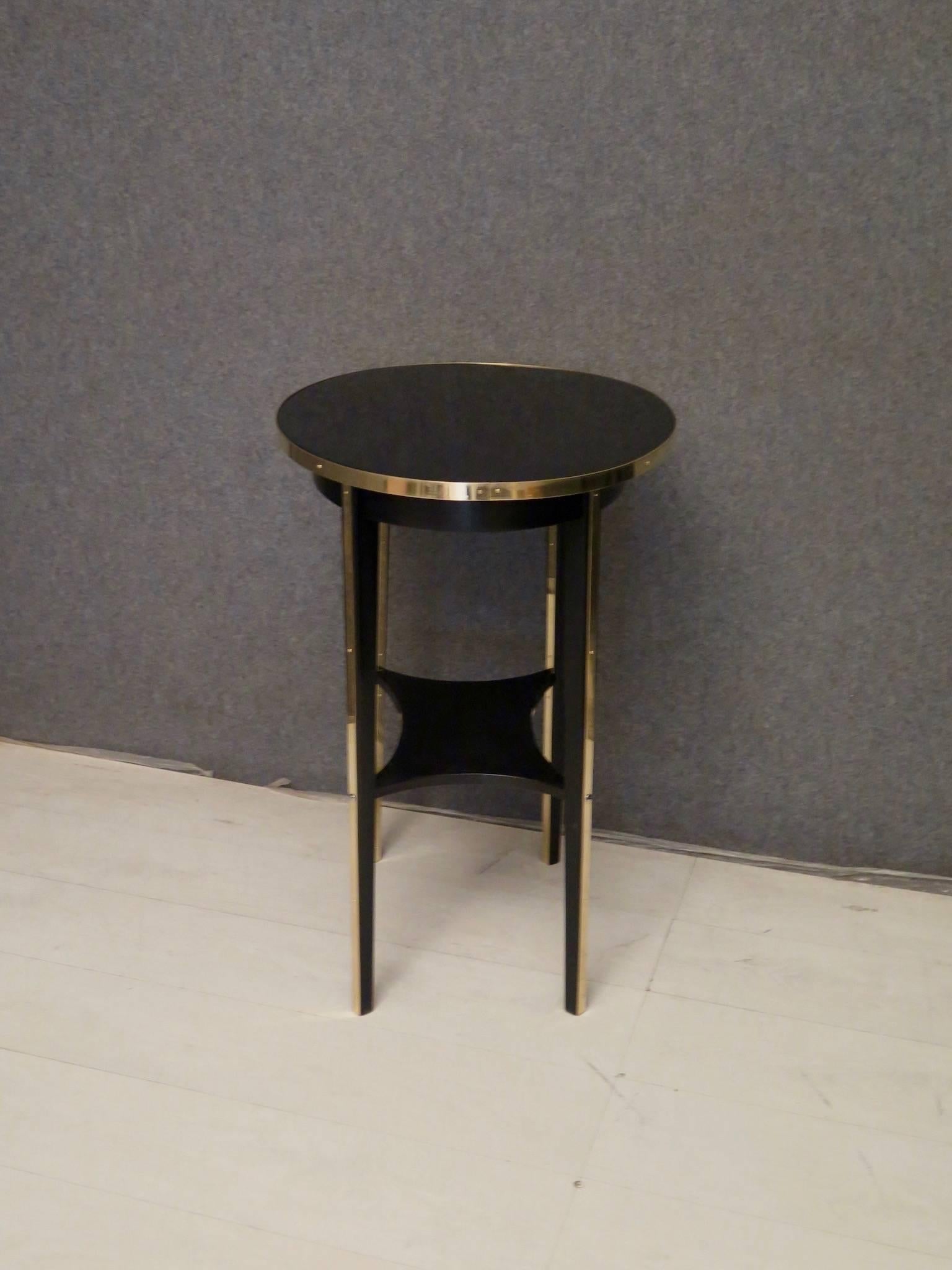 Thonet Oval Black Shellac and Brass Austrian Art Nouveau Side Table, 1910 8