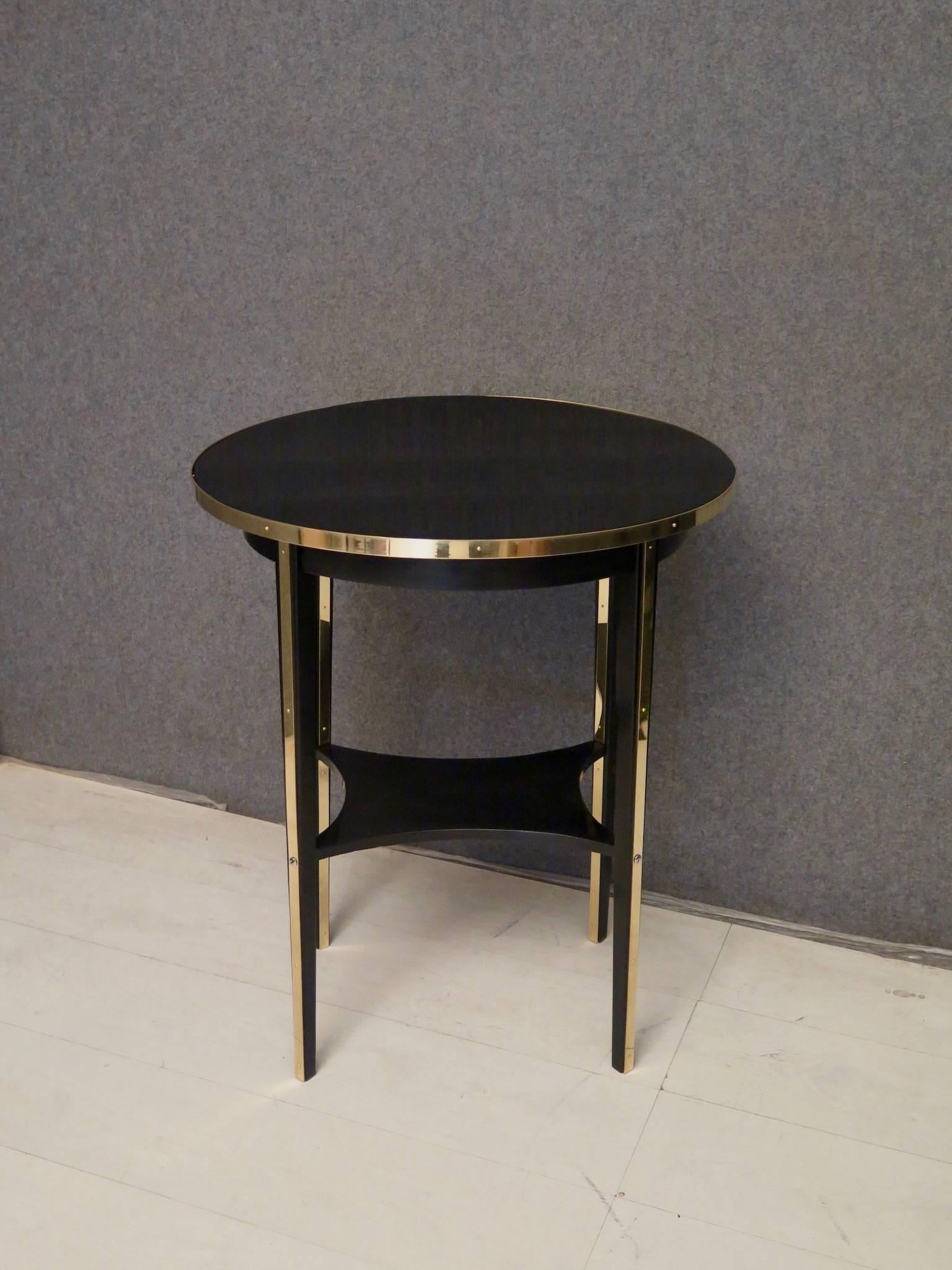 Thonet Oval Black Shellac and Brass Austrian Art Nouveau Side Table, 1910 3