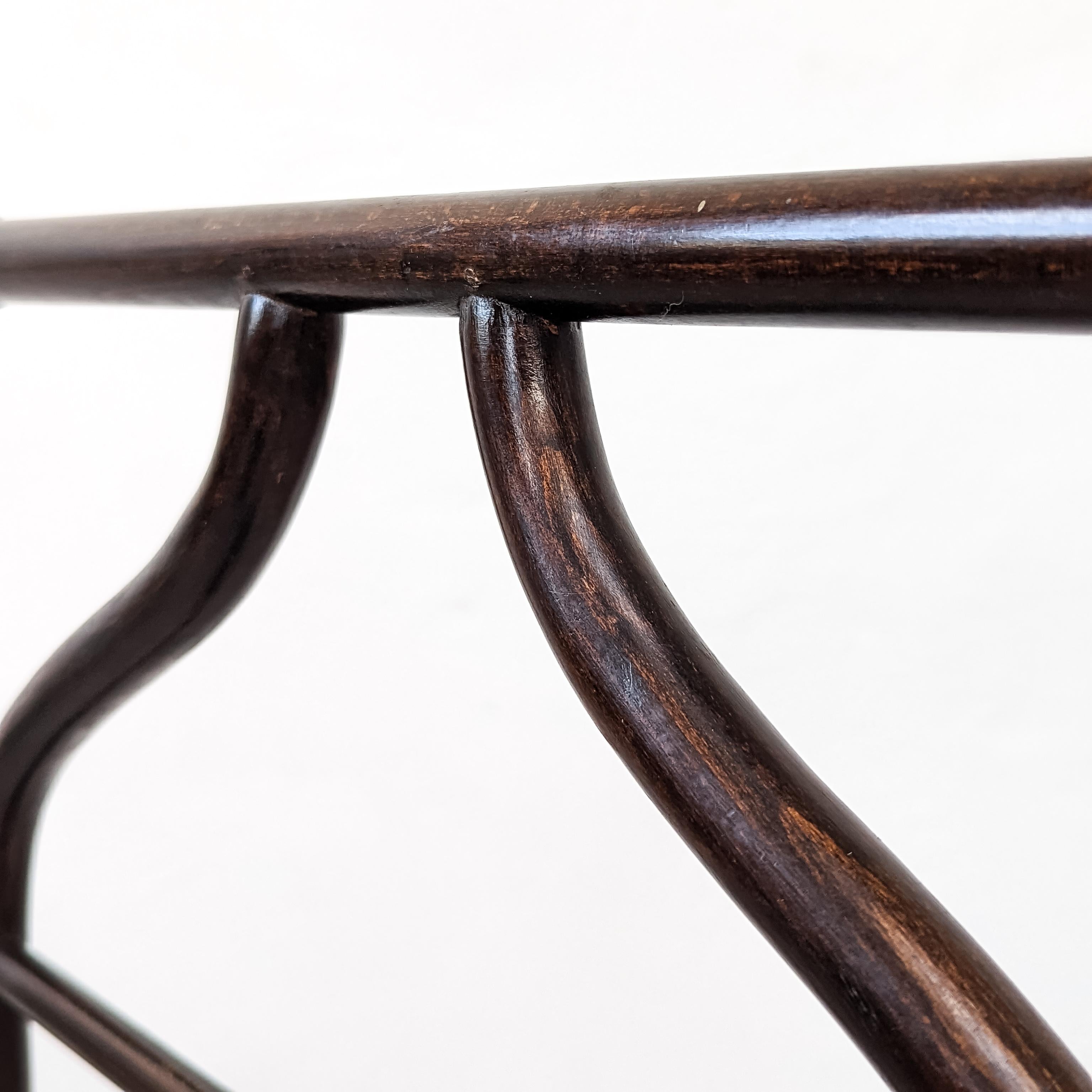 Thonet P133 Bentwood Valet /  Coat Stand, 1930's In Good Condition For Sale In PRAHA 5, CZ