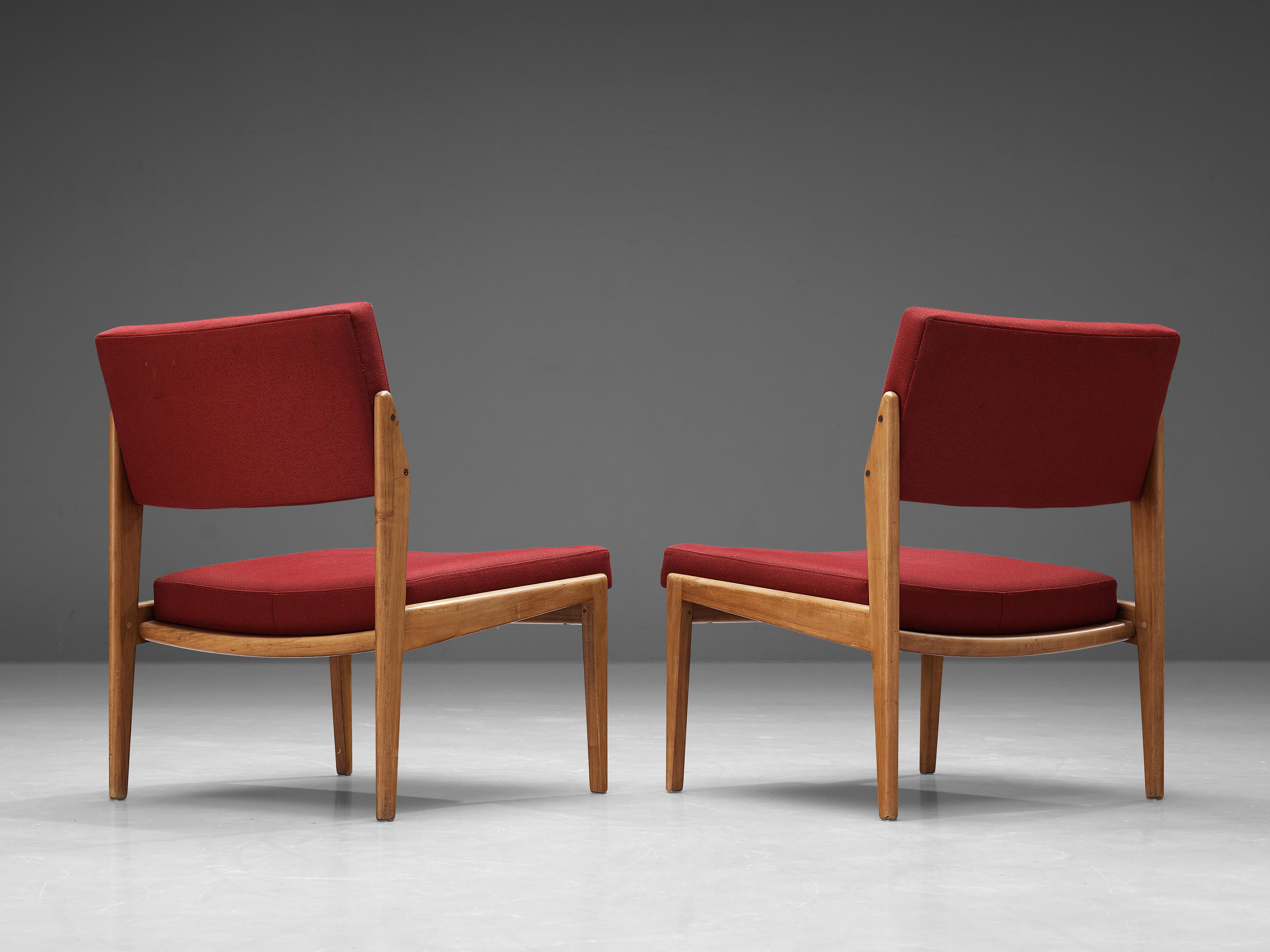 Thonet-Stühle, Paar mit Kirschbaumholz- und Burgunderpolsterung (Art déco) im Angebot