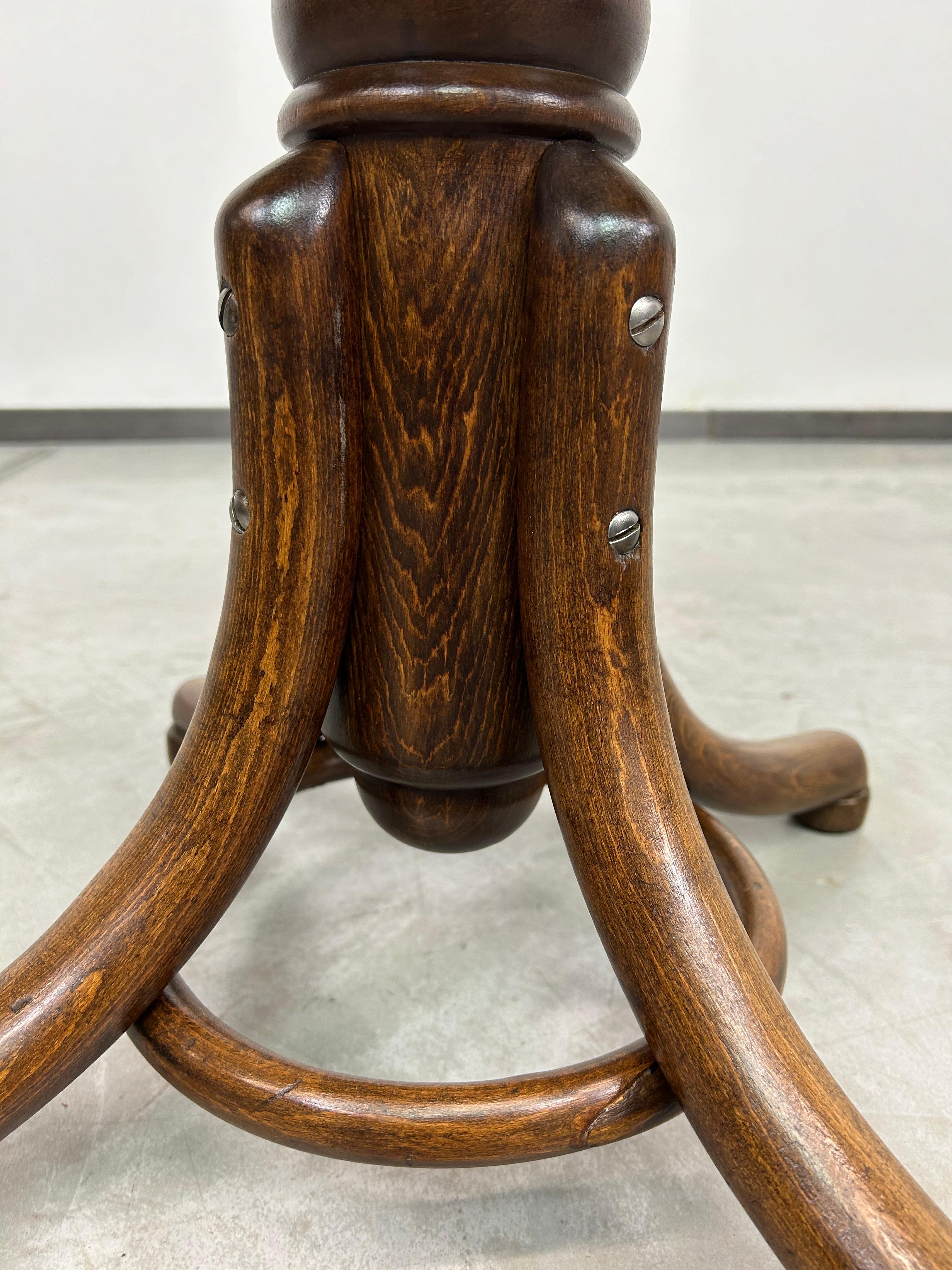 Thonet piano chair no.1 2