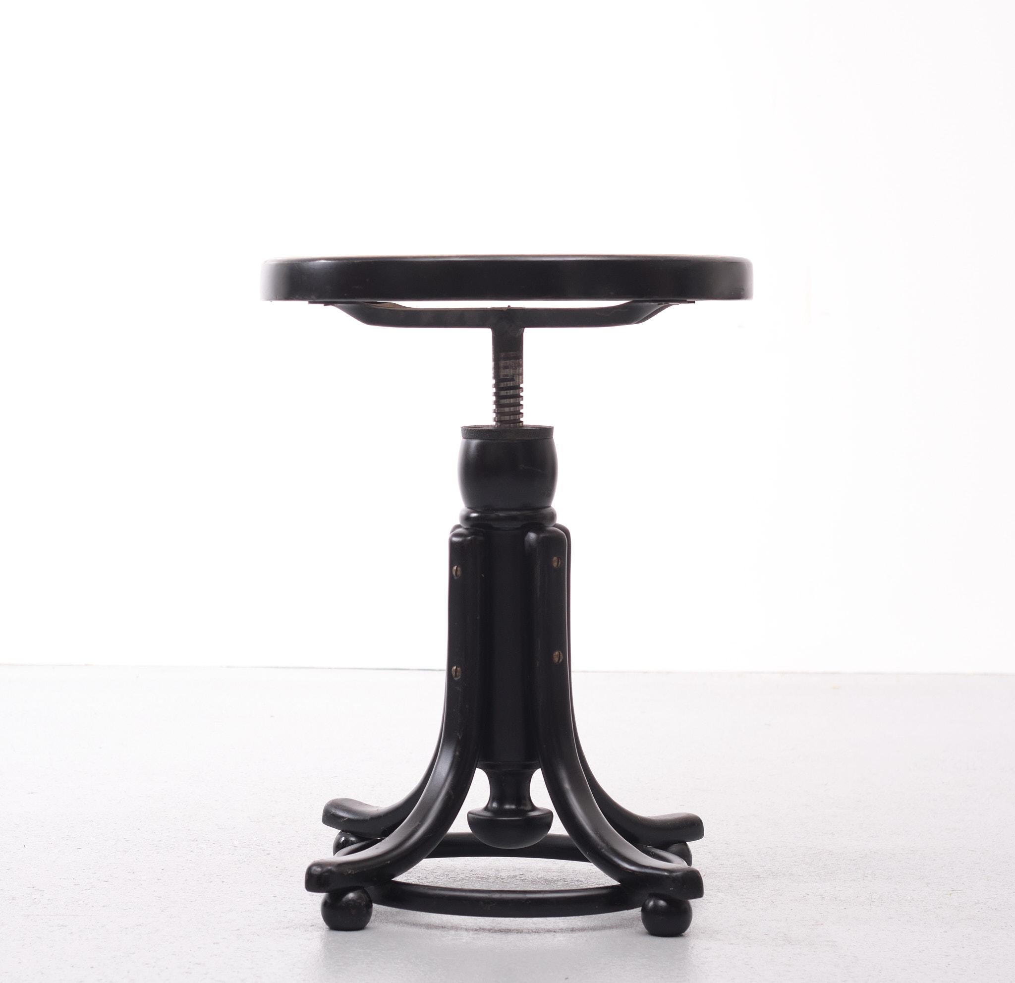 Tabouret de piano Thonet style Bauhaus, années 1970 en vente 1