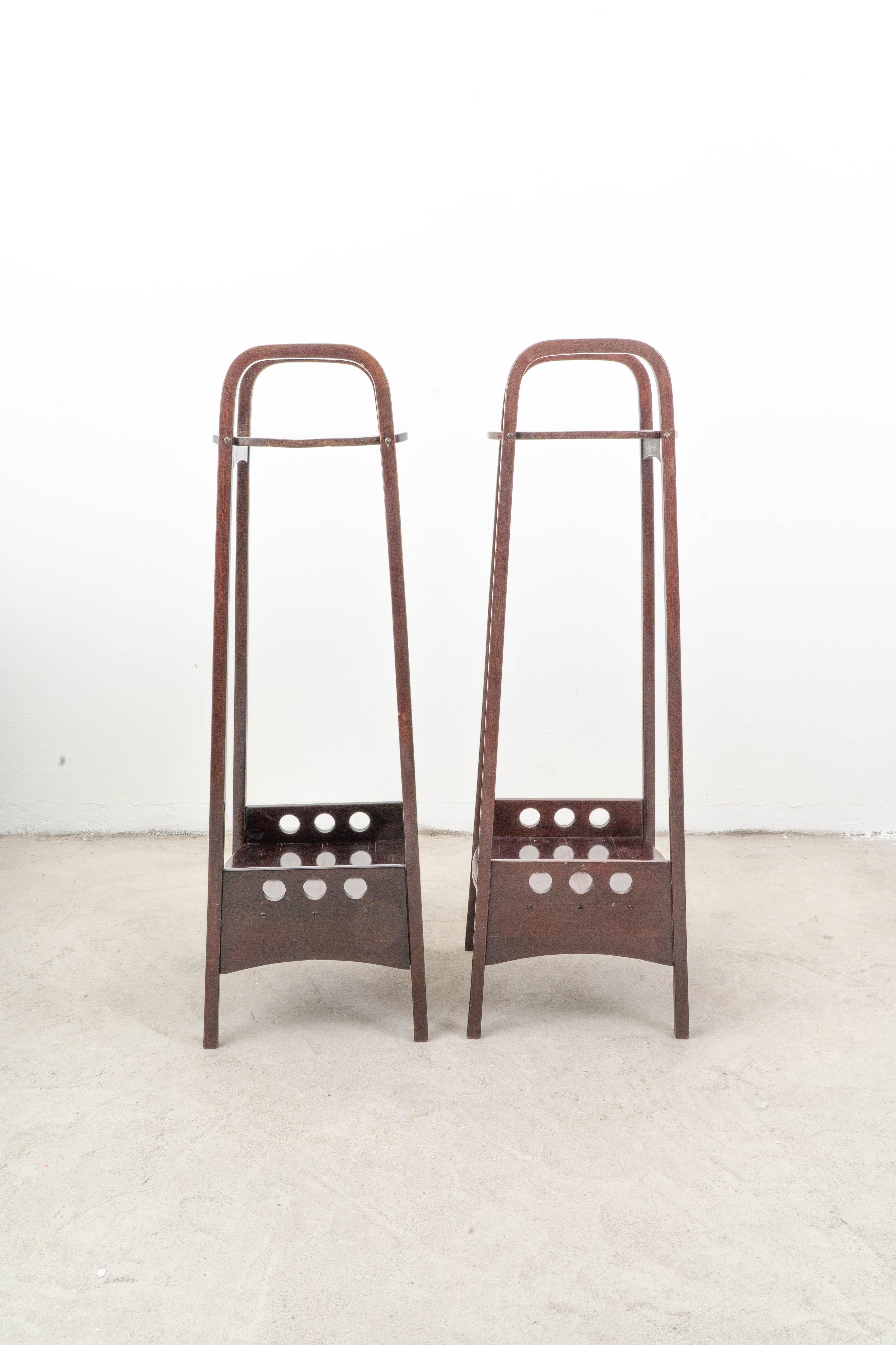 Thonet - Supporto per piante (2) - Beeche In condizioni buone in vendita a Budapest, HU