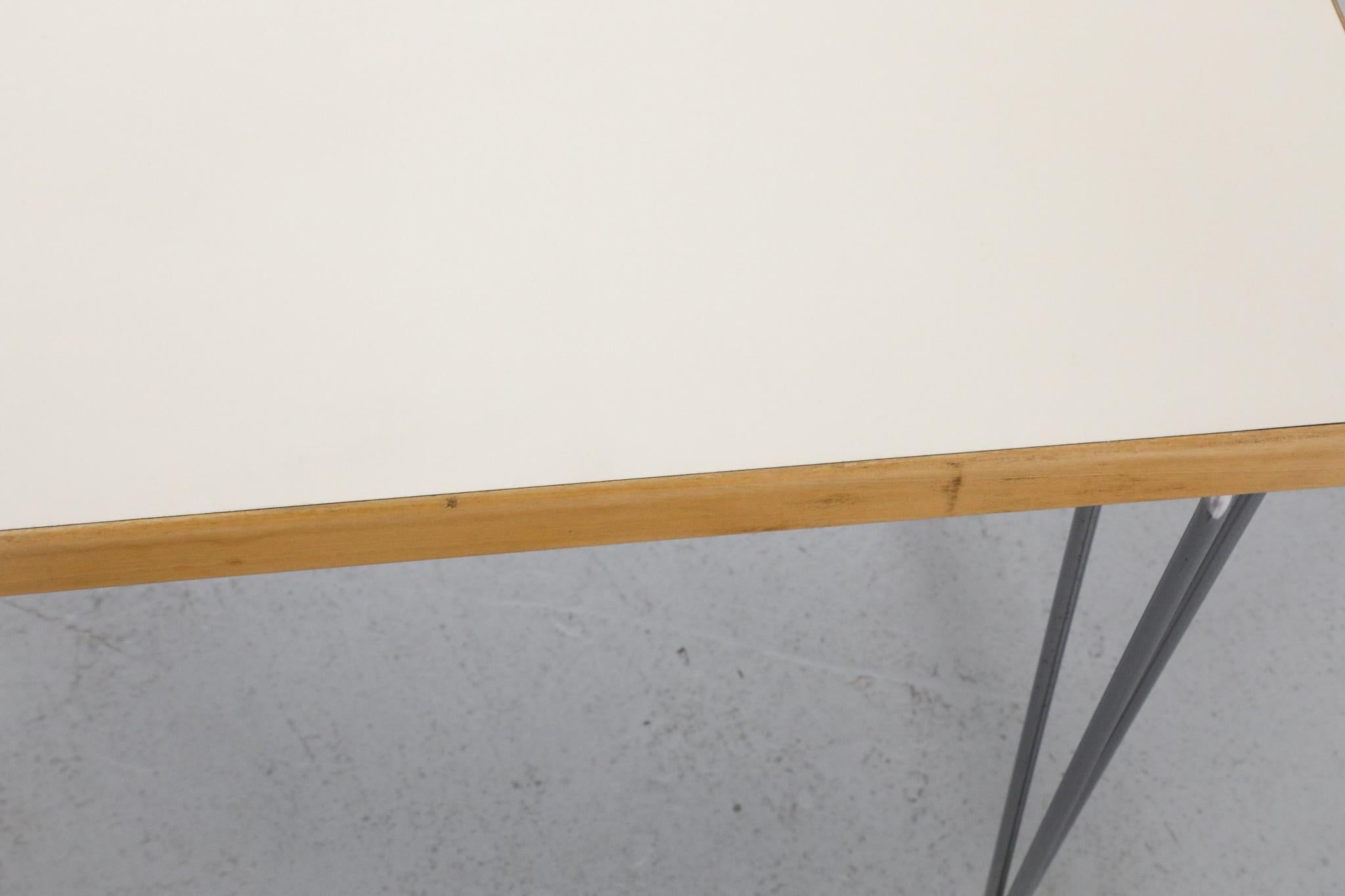 Thonet Postmodern Dining Table by Marius van den Wildenberg for Thonet. 1980's For Sale 3