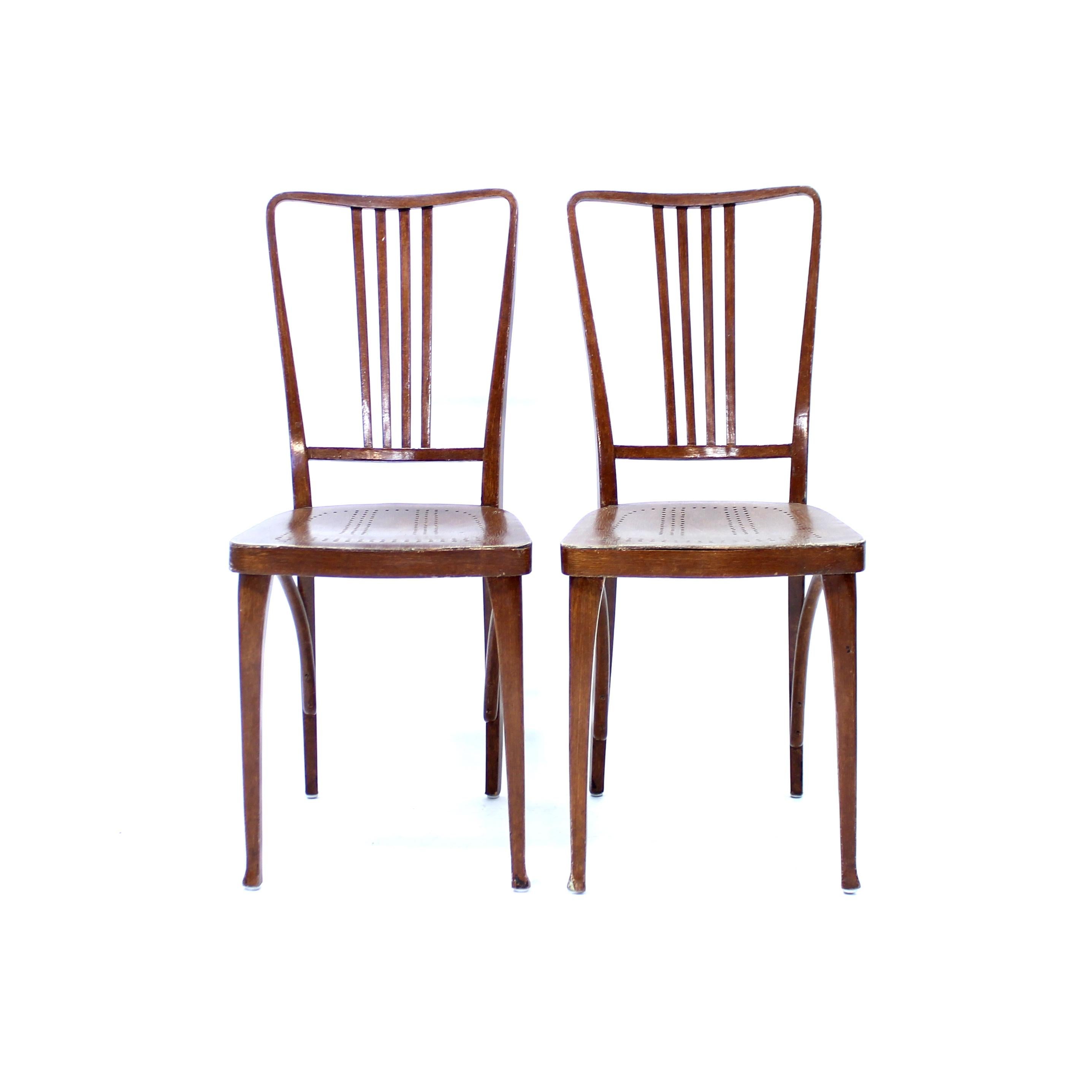 Thonet, raro par de sillas, principios de 1900 en Bueno estado para la venta en Uppsala, SE