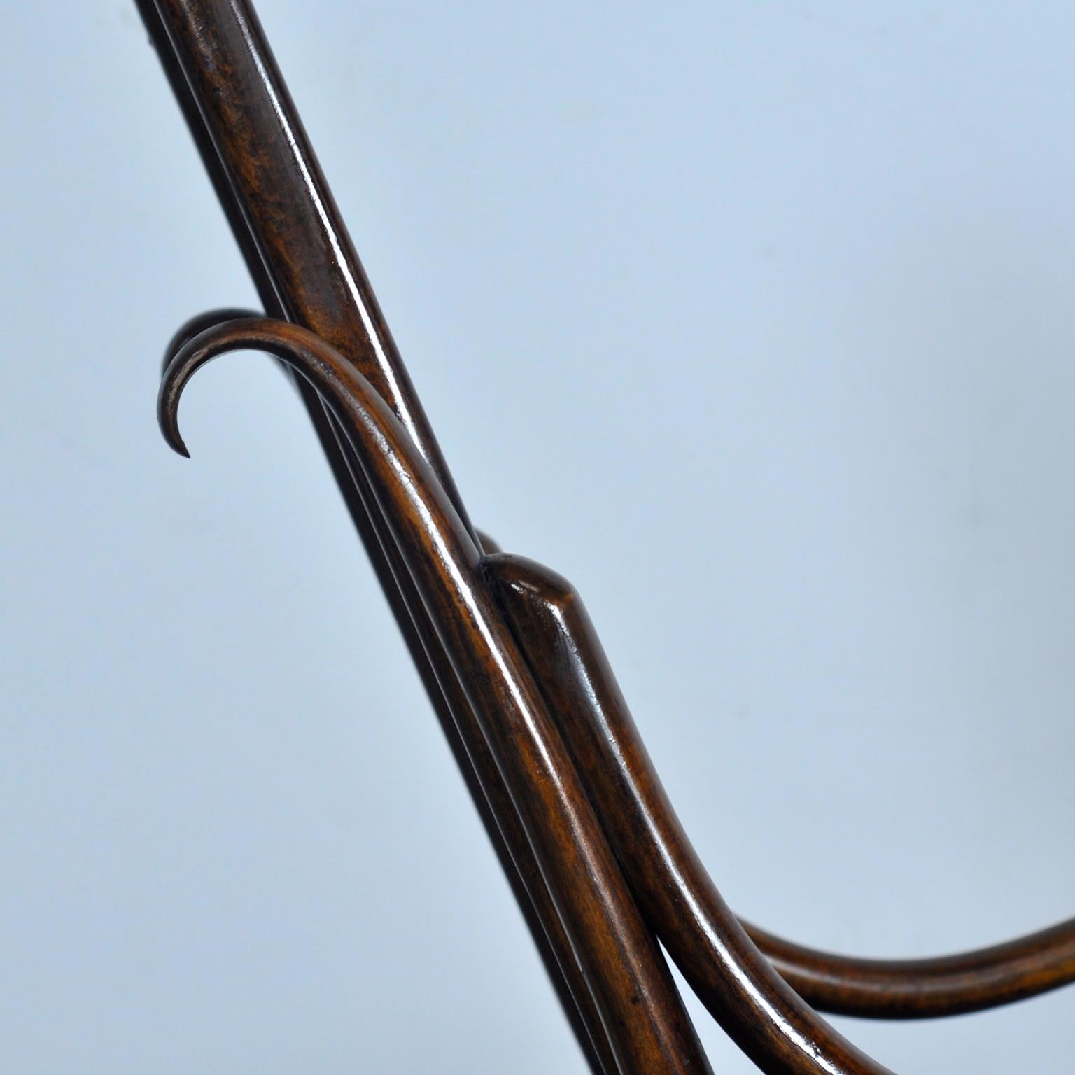 Sedia a dondolo Thonet, 1920 circa in vendita 2