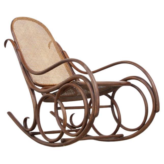 Thonet rocking chair model no. 4, 1920
S For Sale