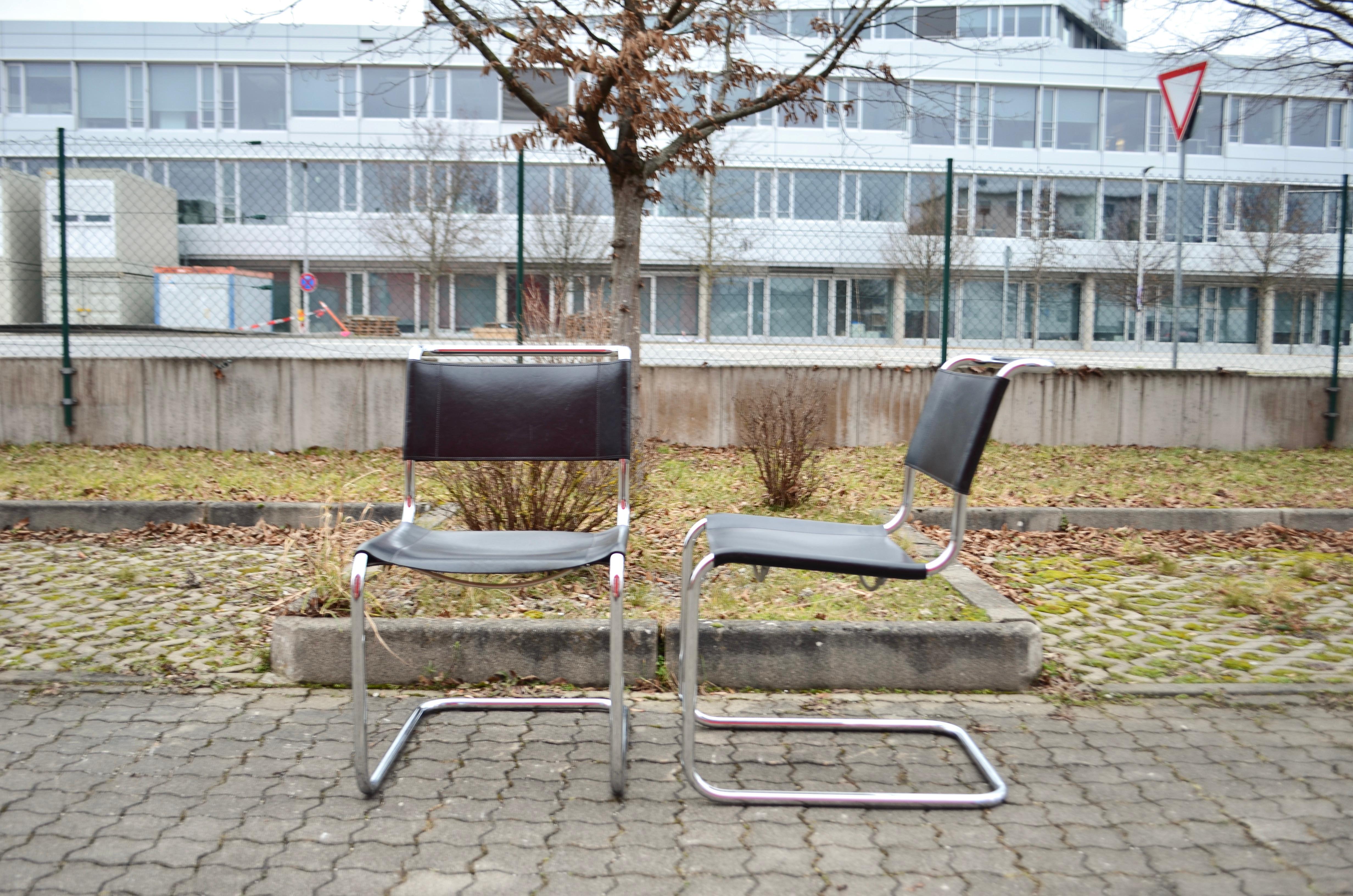 Thonet S 33 Vintage Black Saddle Leather Chair Mart Stam Cantilever, Set of 4 For Sale 4