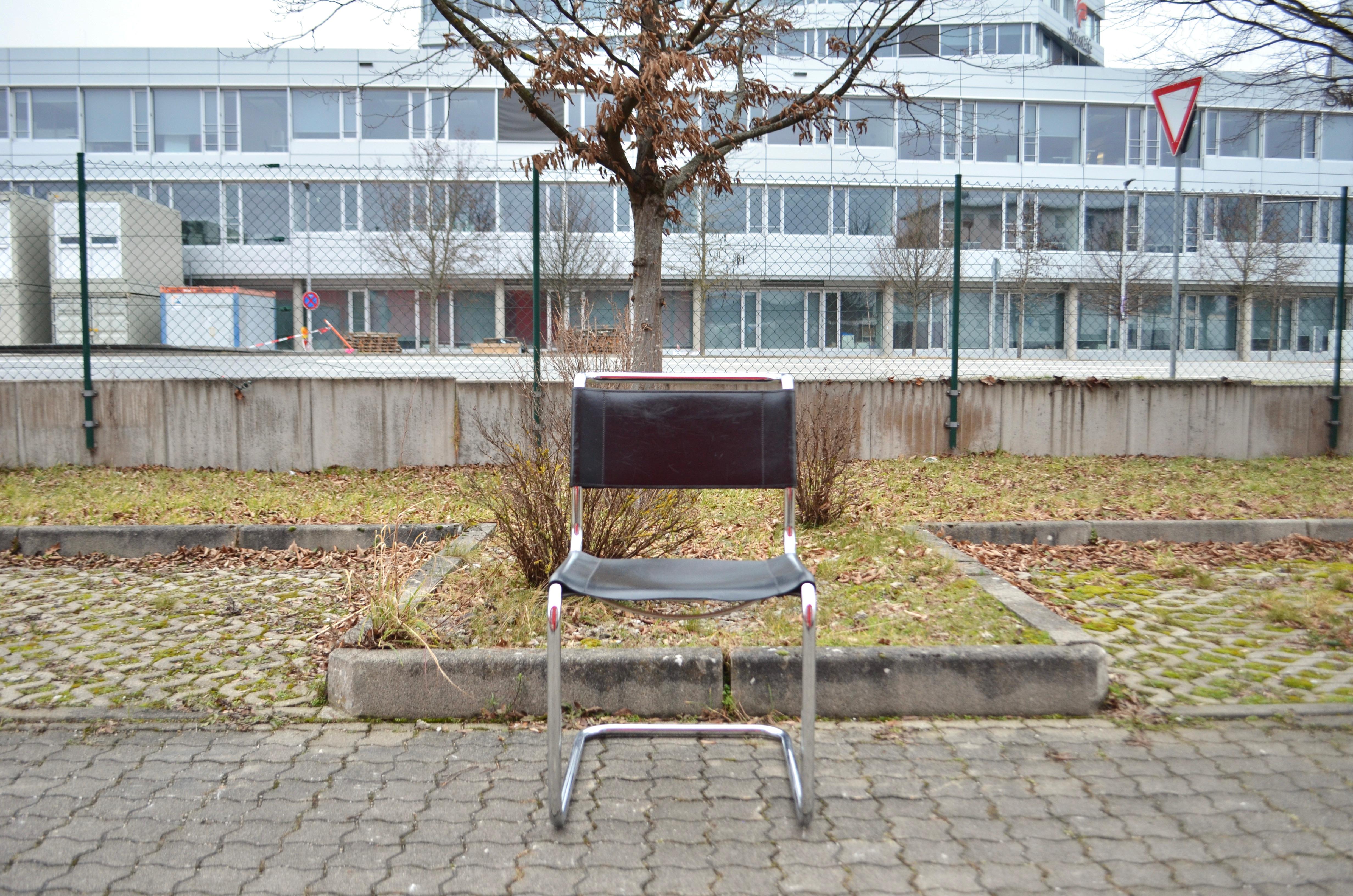 Thonet S 33 Vintage Black Saddle Leather Chair Mart Stam Cantilever, Set of 4 For Sale 12