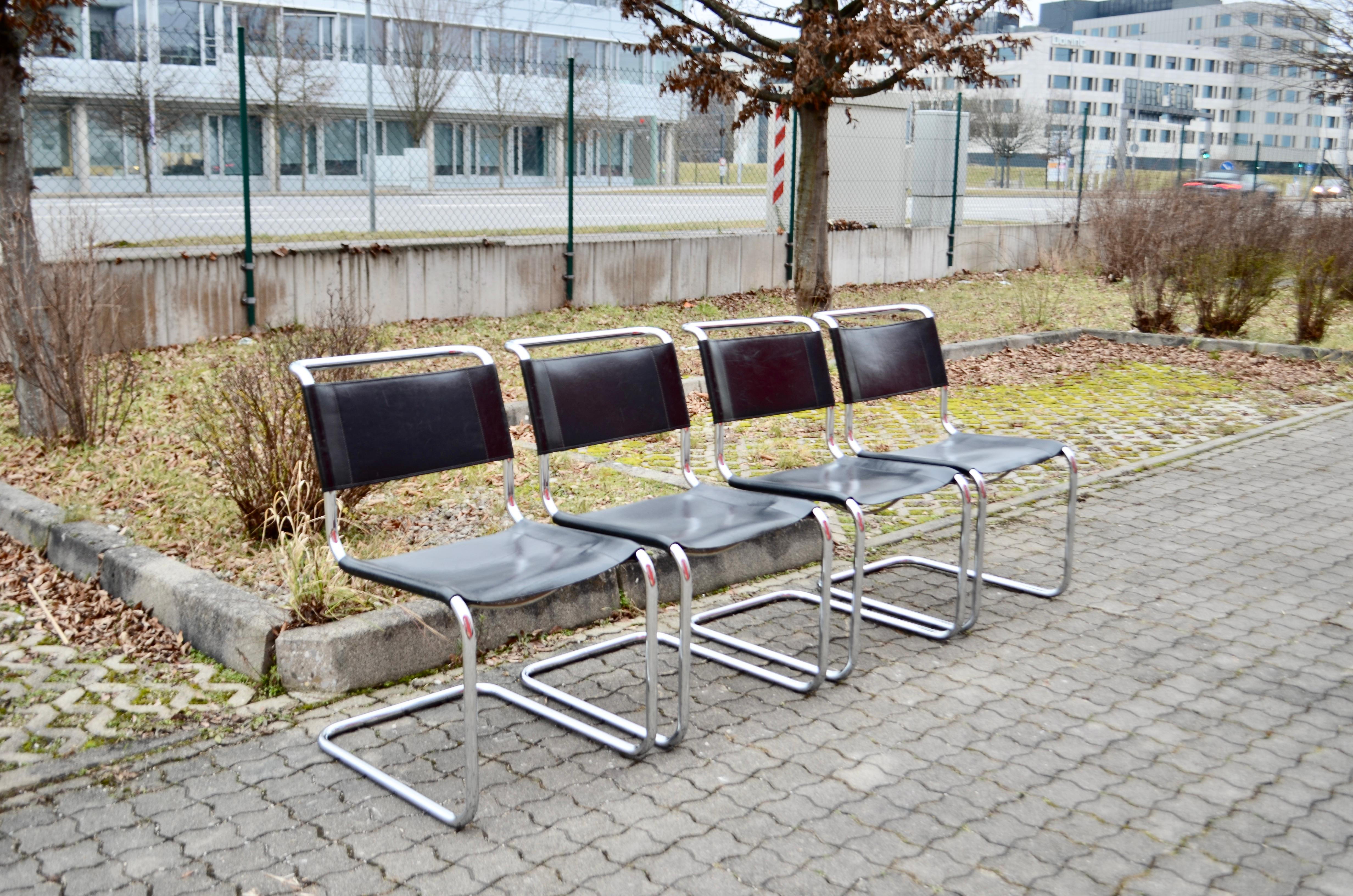 Thonet Mart Stam S33 chair in made by Thonet.
The Classic Bauhaus chair.
Frame chrome-plated tubular steel, saddle leather black
Beautiful Vintage Condition. The saddle leather has some patina.
These chairs are from the late 70ties.
The Silver