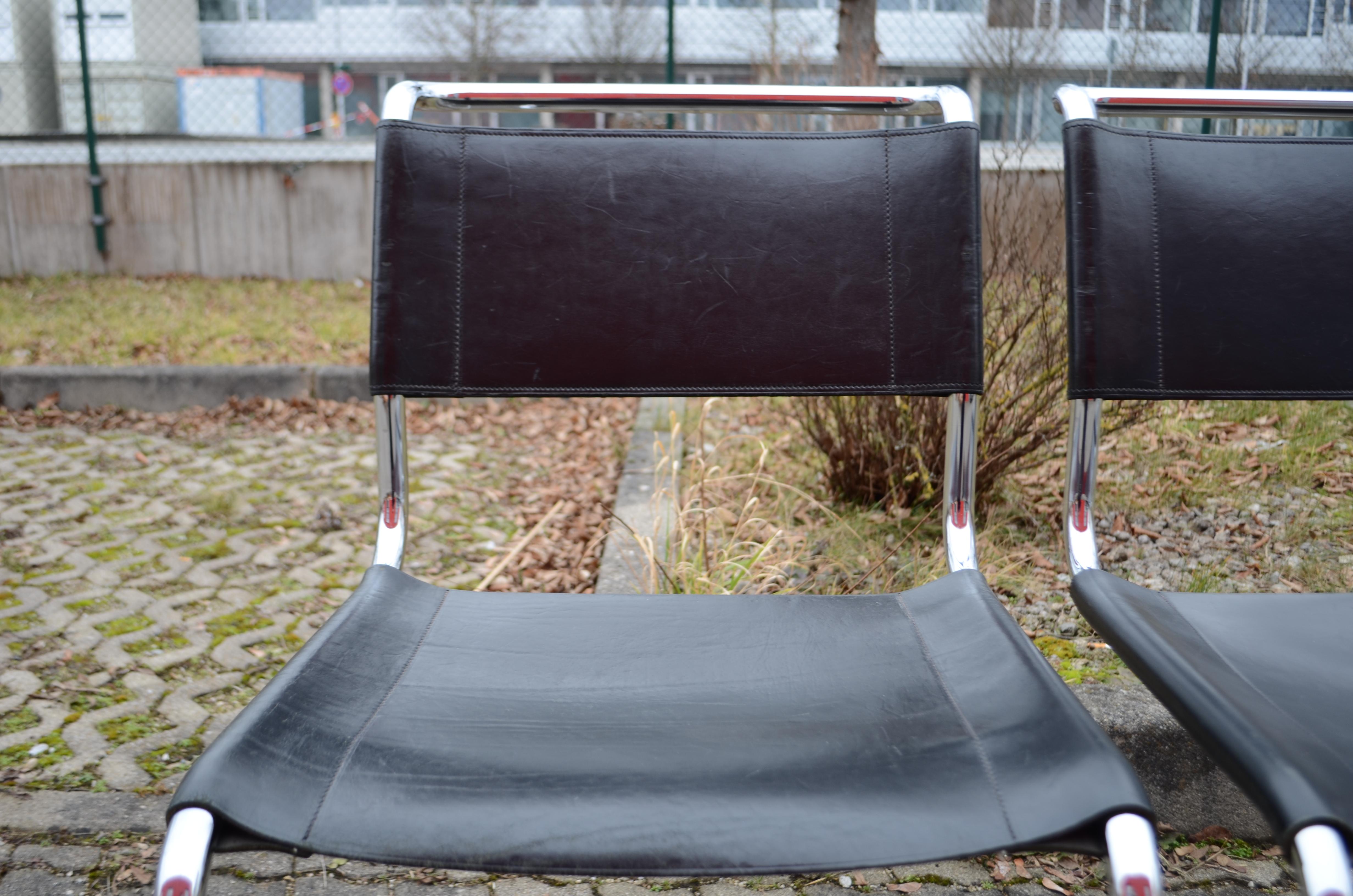 Thonet S 33 Vintage Black Saddle Leather Chair Mart Stam Cantilever, Set of 4 In Good Condition For Sale In Munich, Bavaria