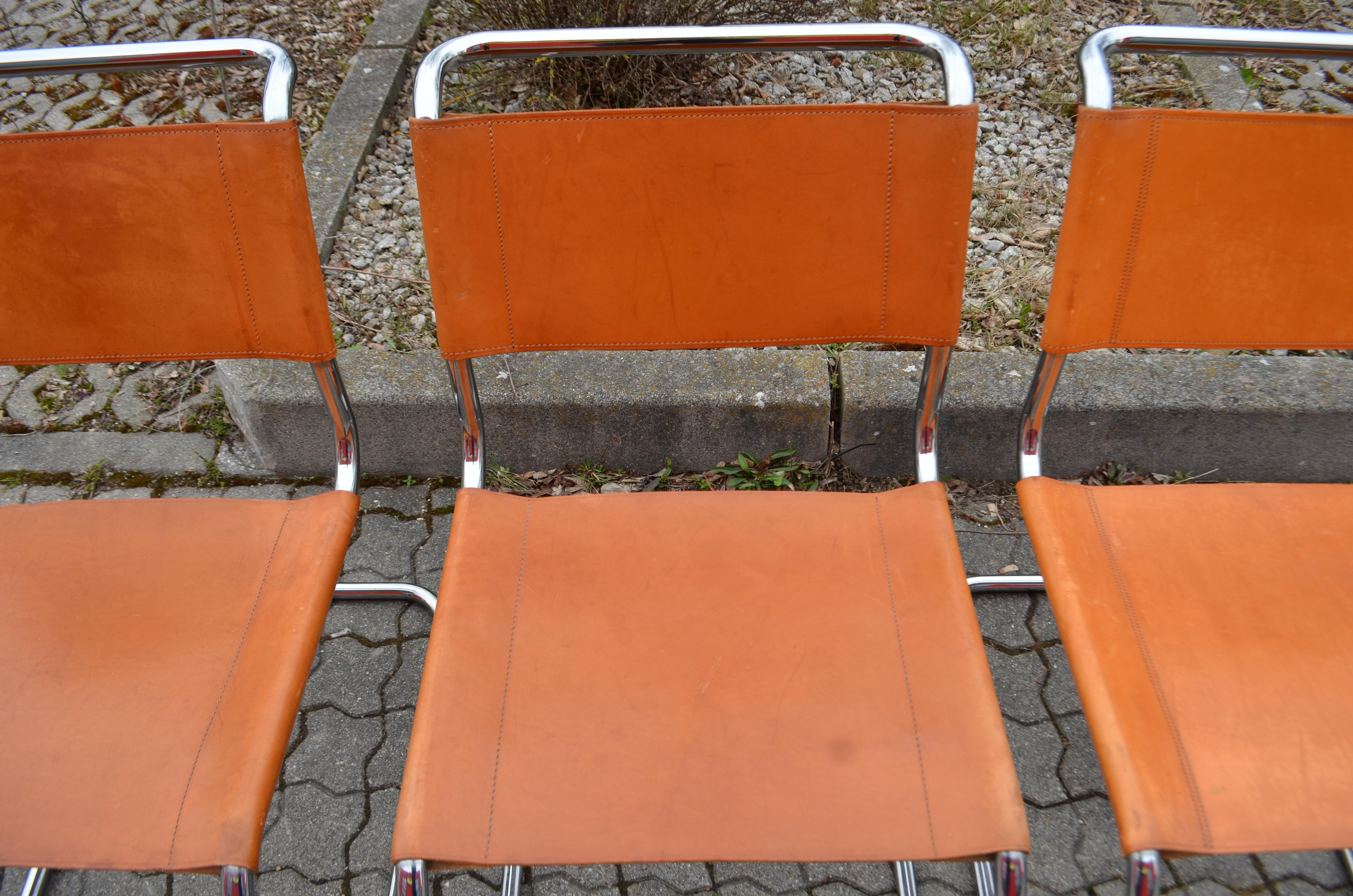 Thonet S 33 Vintage Cognacfarbene Gemüse-Lederstühle Mart Stam Freischwinger-Set von 4 im Zustand „Gut“ in Munich, Bavaria