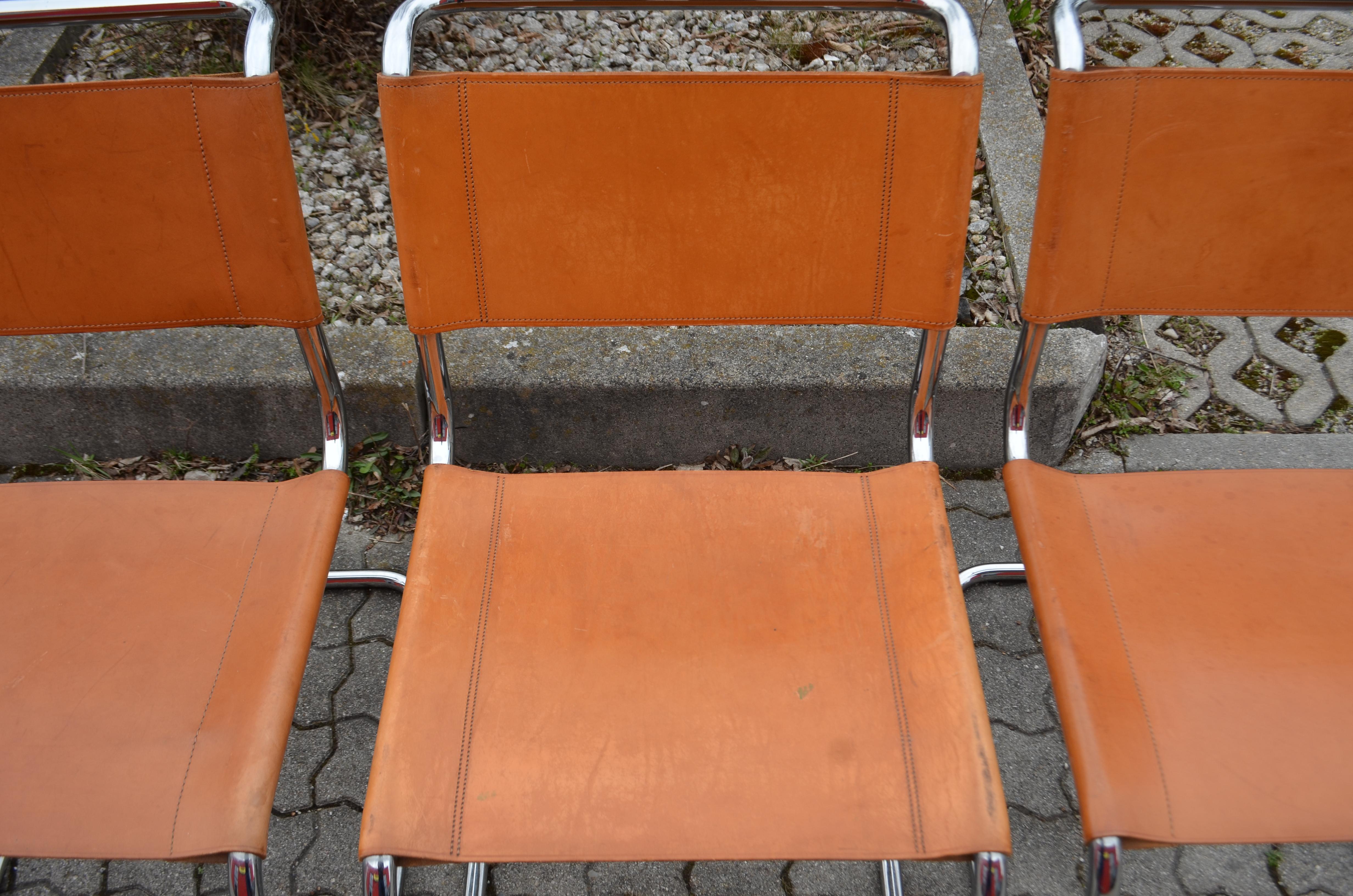 Thonet S 33 Vintage Cognacfarbene Gemüse-Lederstühle Mart Stam Freischwinger-Set von 4 (20. Jahrhundert)