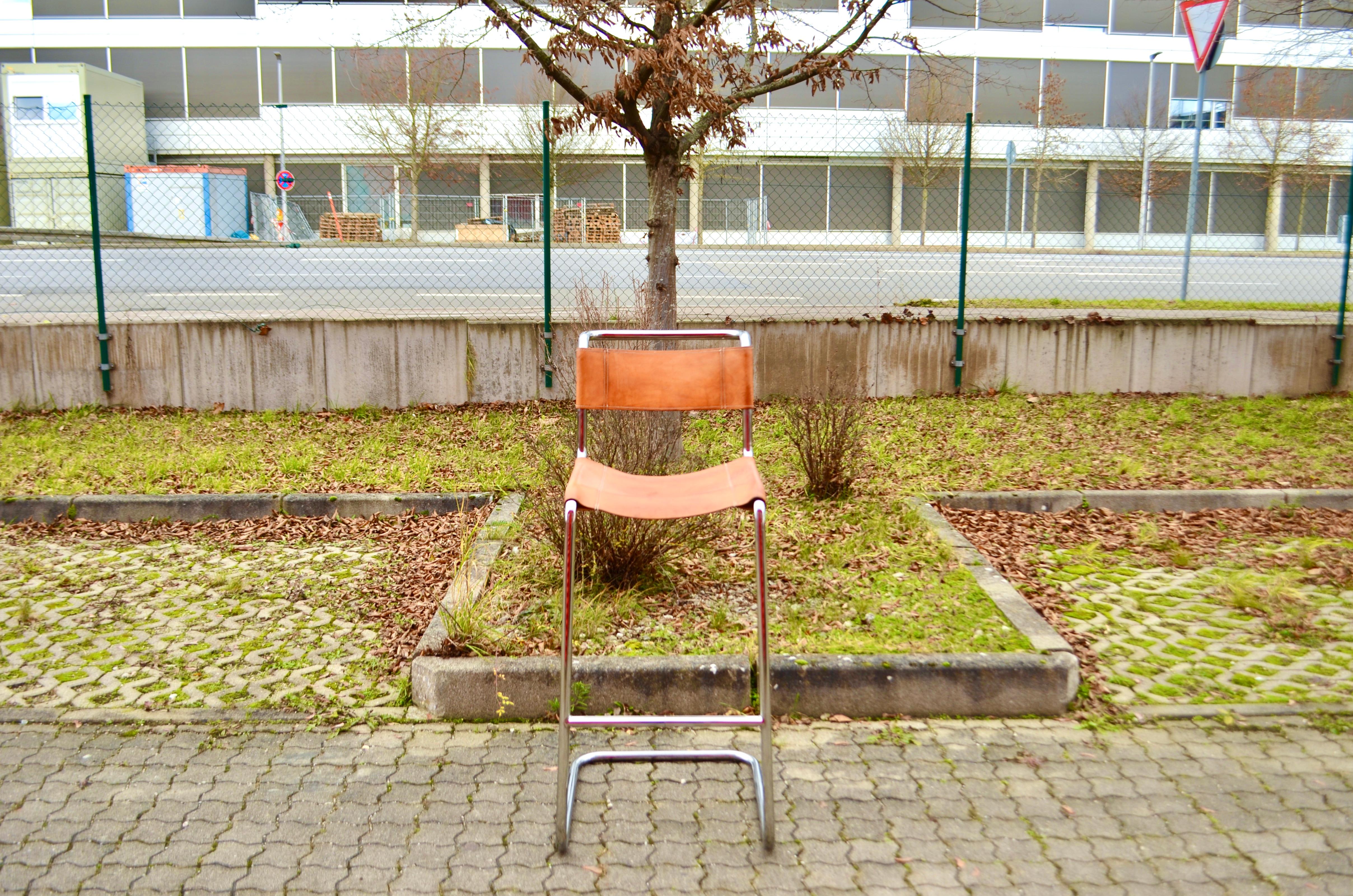 Thonet S 39 L  Silla taburete de bar de cuero vegetal coñac Mart Stam Lote de 3 Acero en venta
