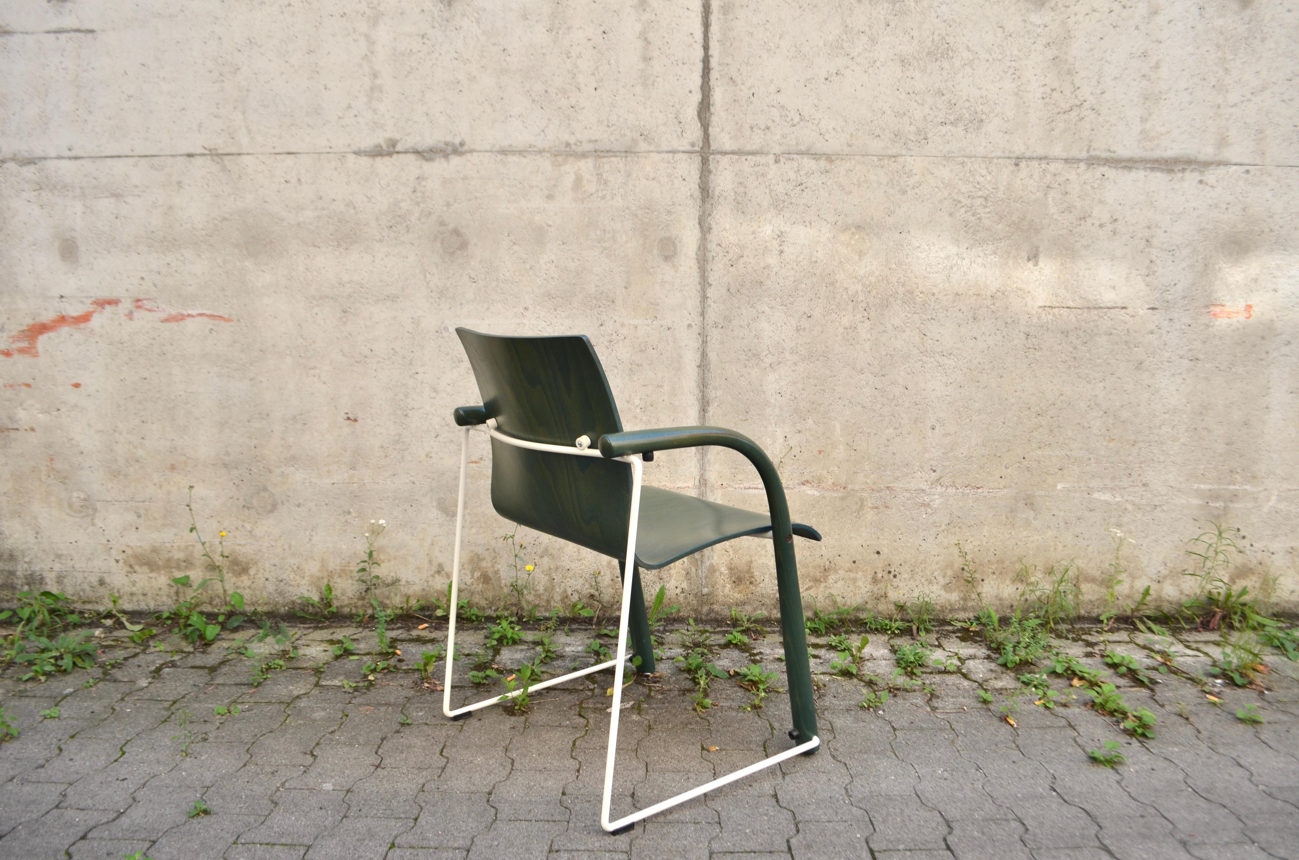Thonet S320 green Chair Ulrich Boehme & Wulf Schneider In Good Condition For Sale In Munich, Bavaria